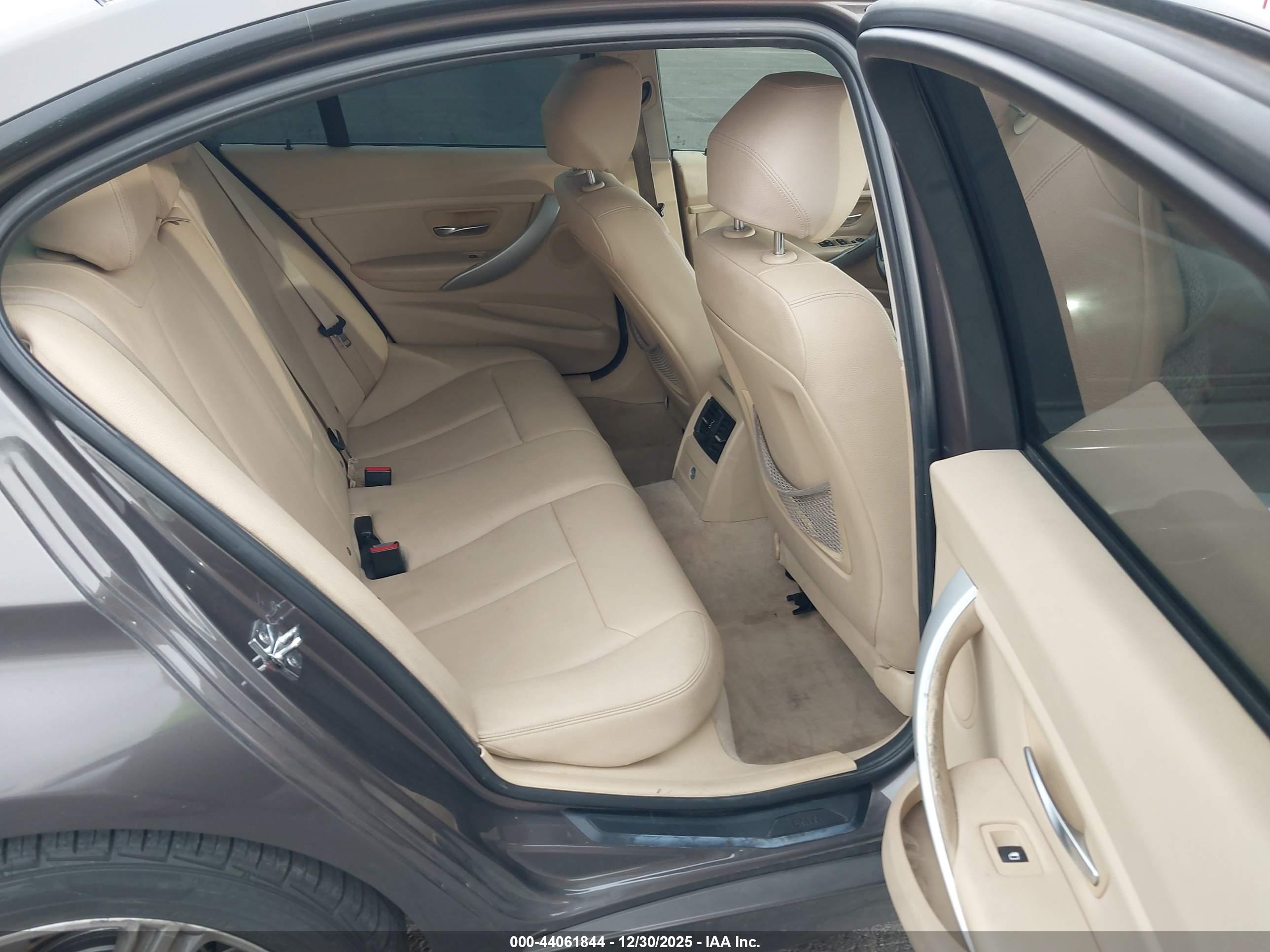 BMW 328I image 8