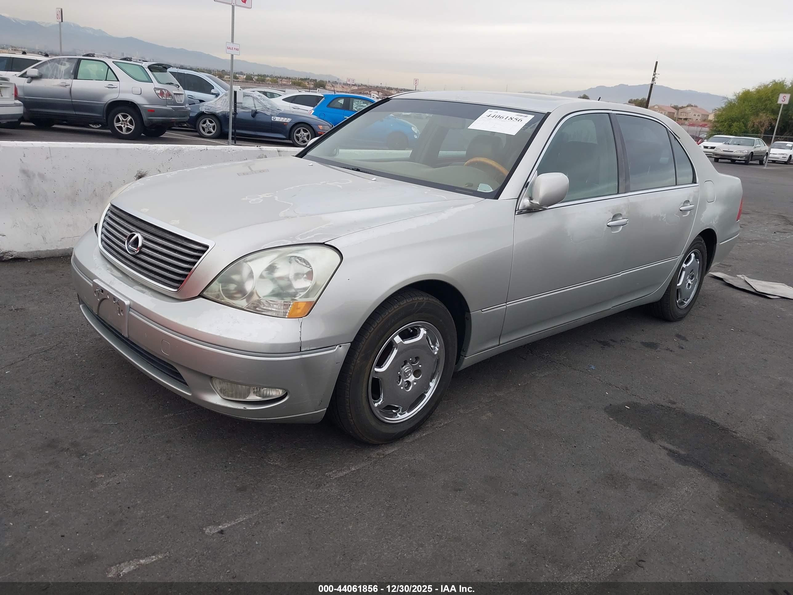 LEXUS LS image 6