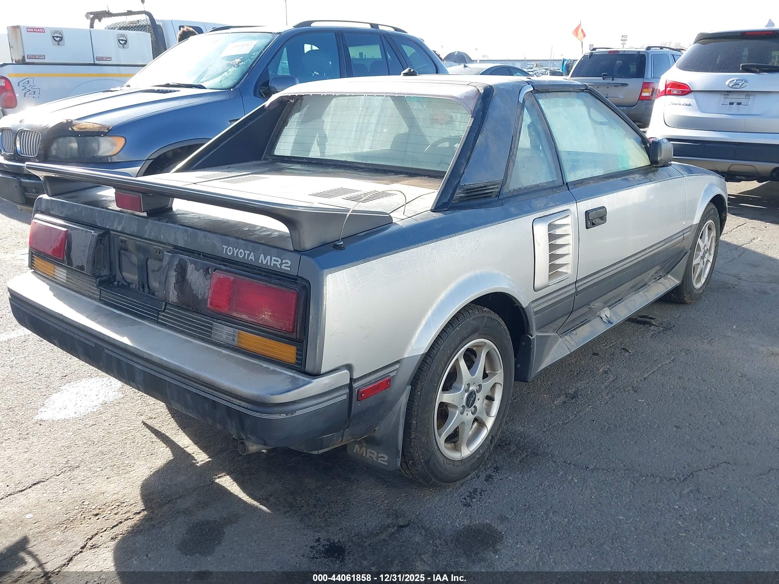 TOYOTA MR2 image 4