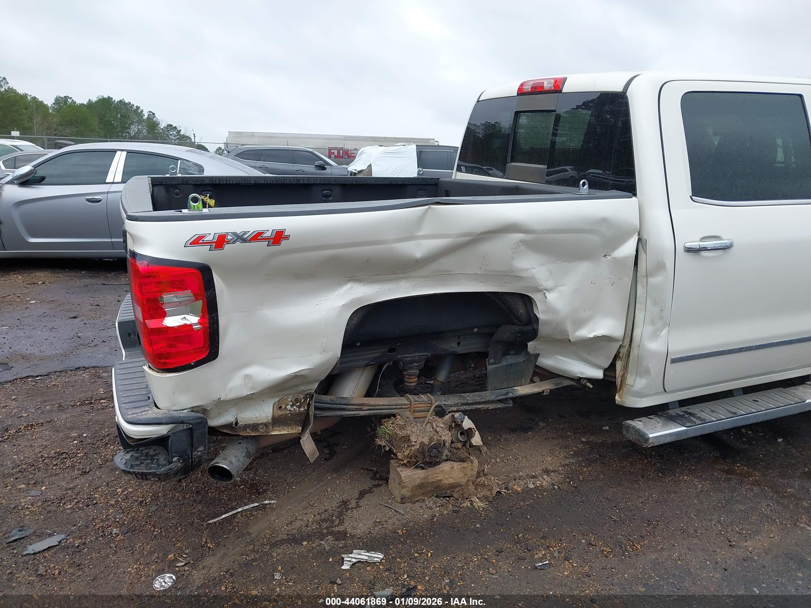CHEVROLET SILVERADO image 6