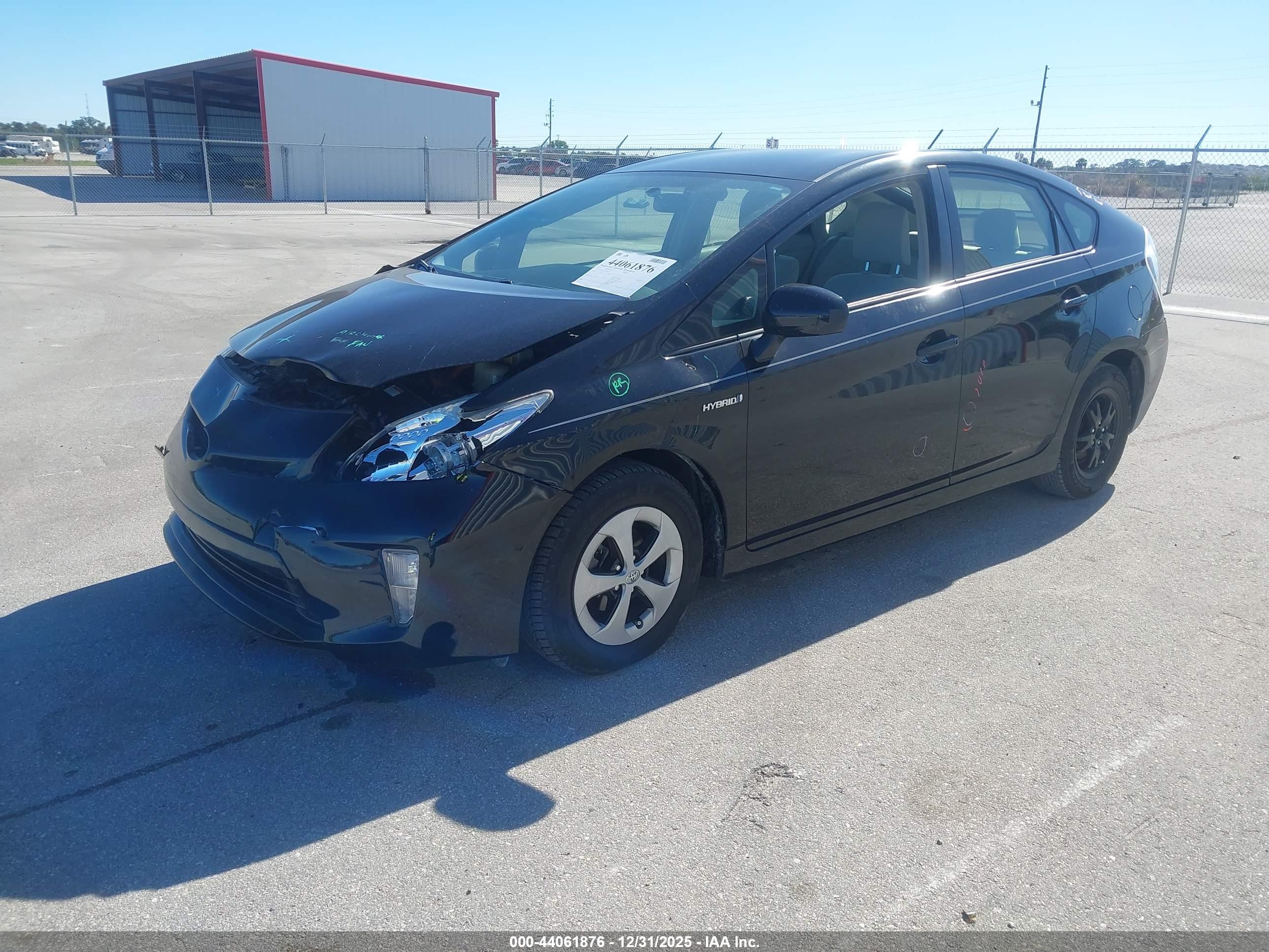 TOYOTA PRIUS image 2