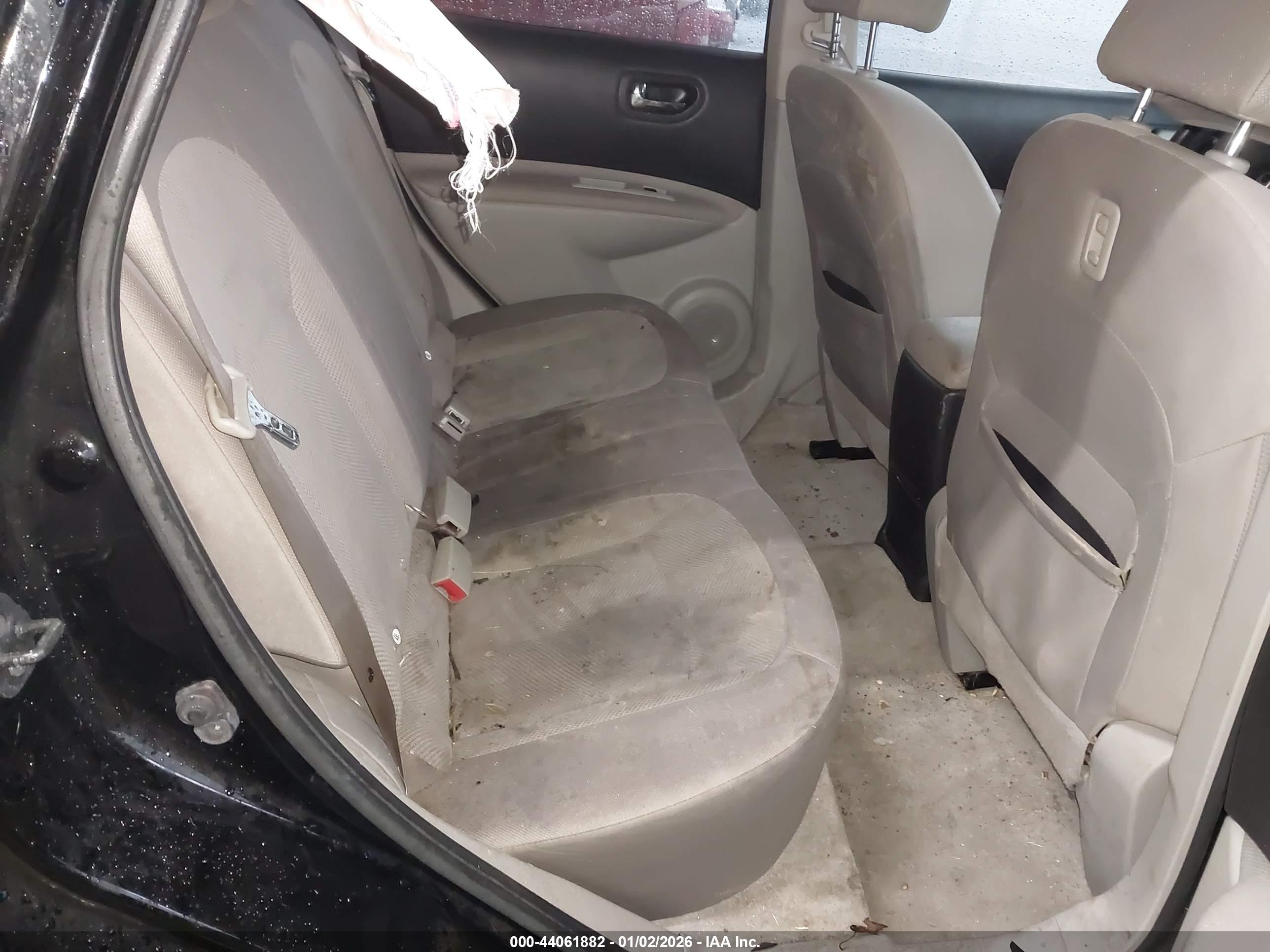 NISSAN ROGUE image 8