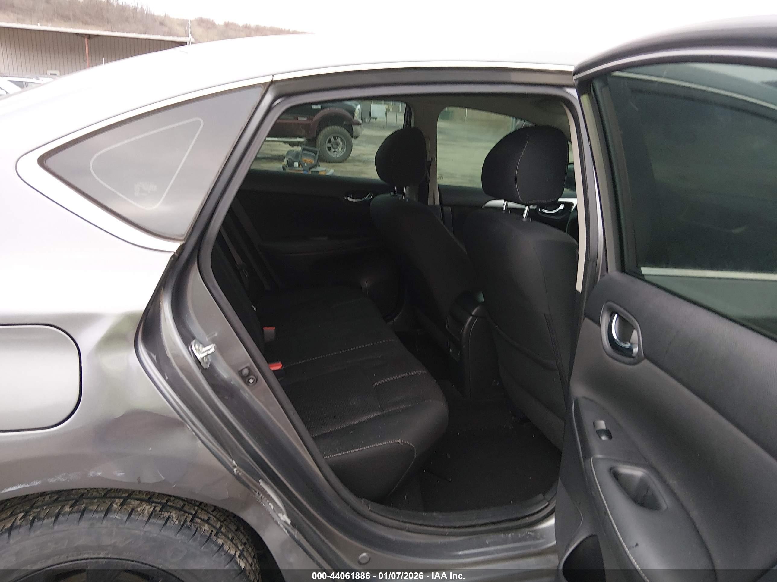NISSAN SENTRA image 8