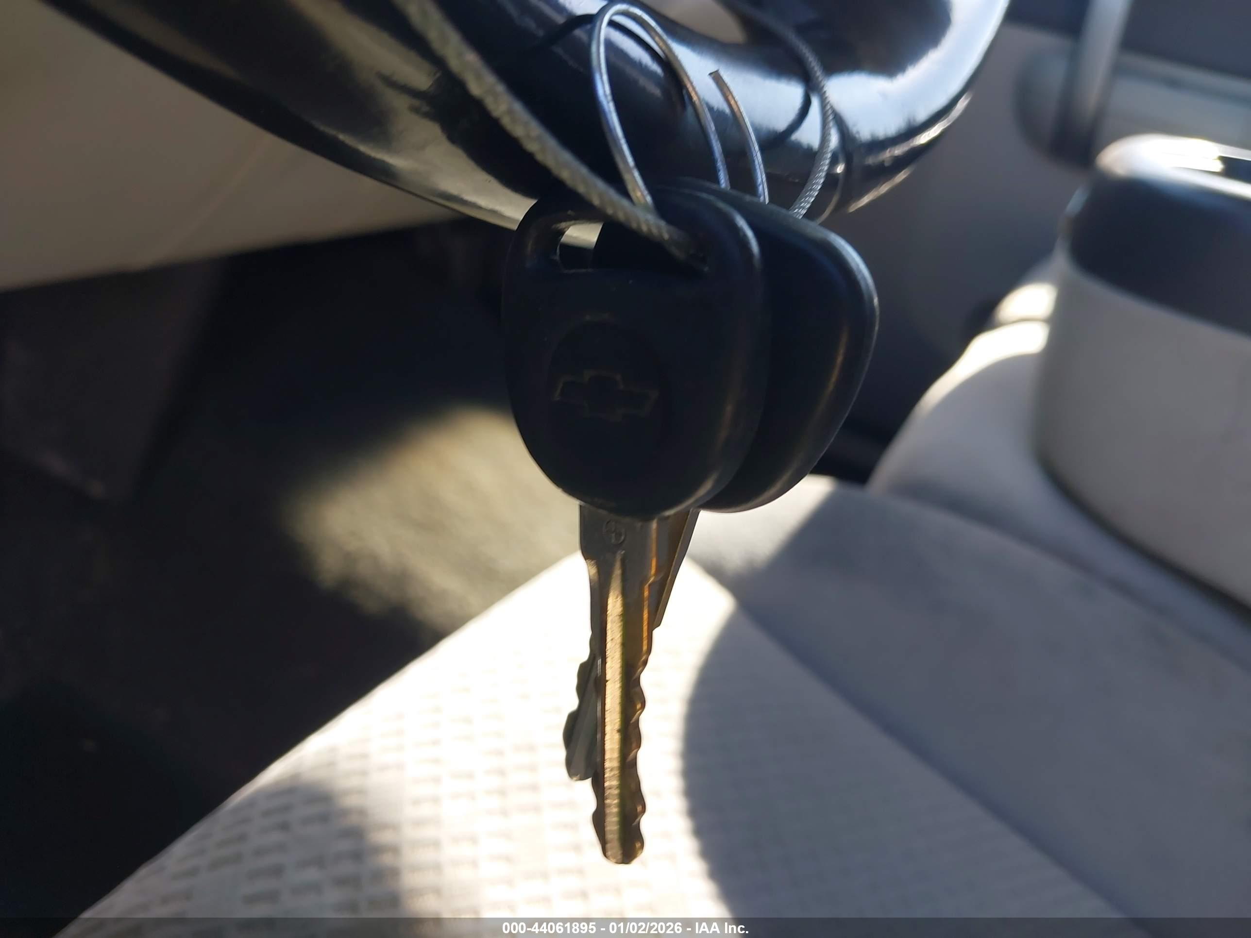 CHEVROLET SILVERADO image 11