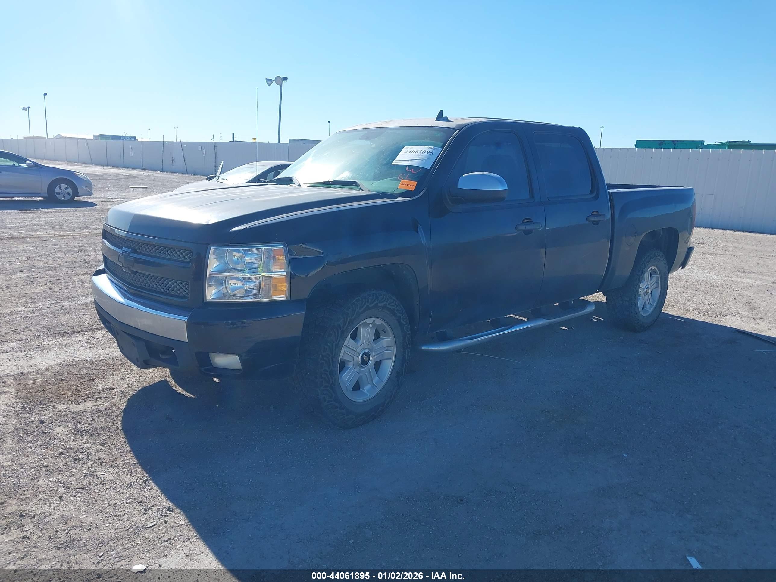 CHEVROLET SILVERADO image 2