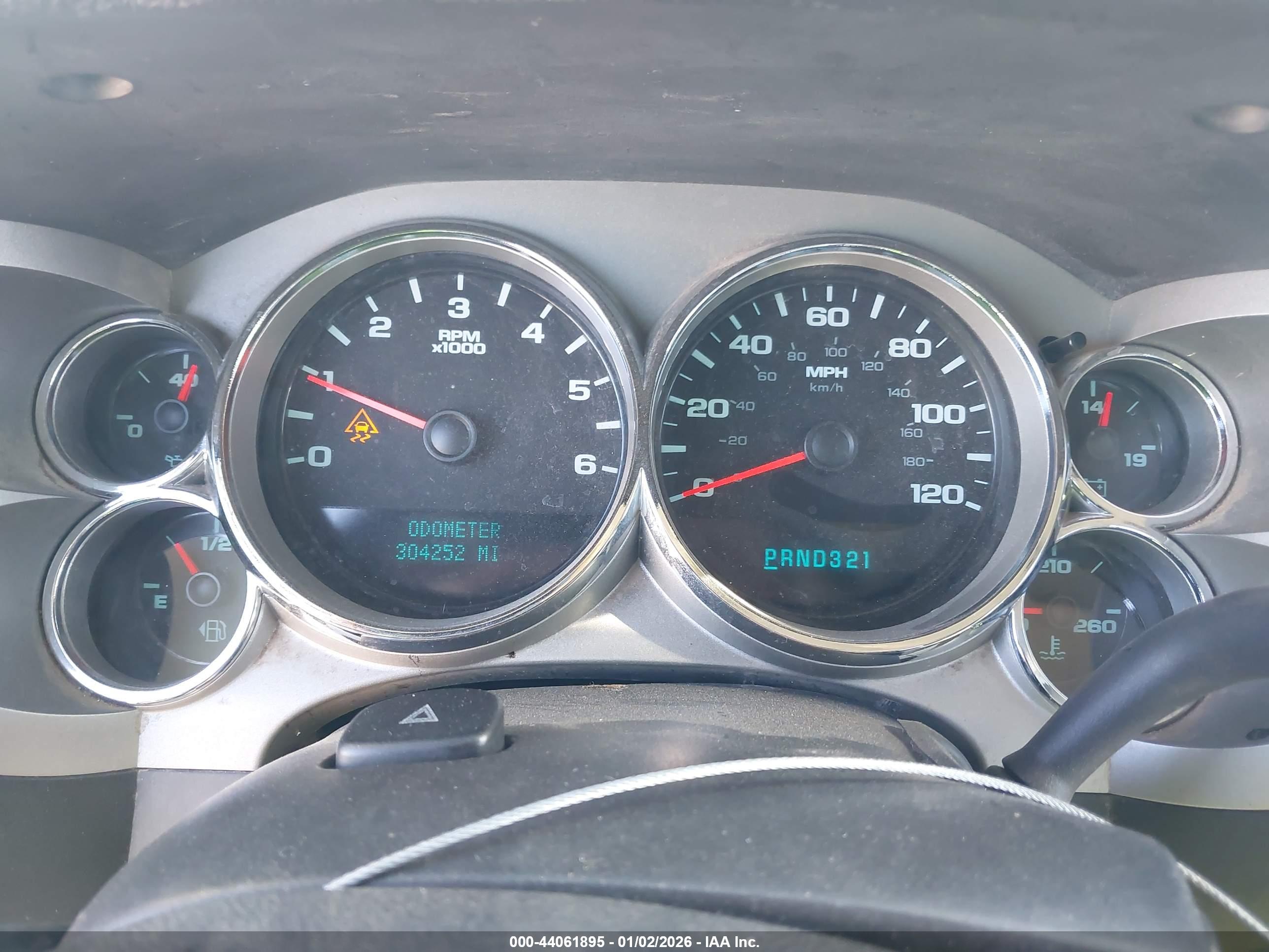 CHEVROLET SILVERADO image 7