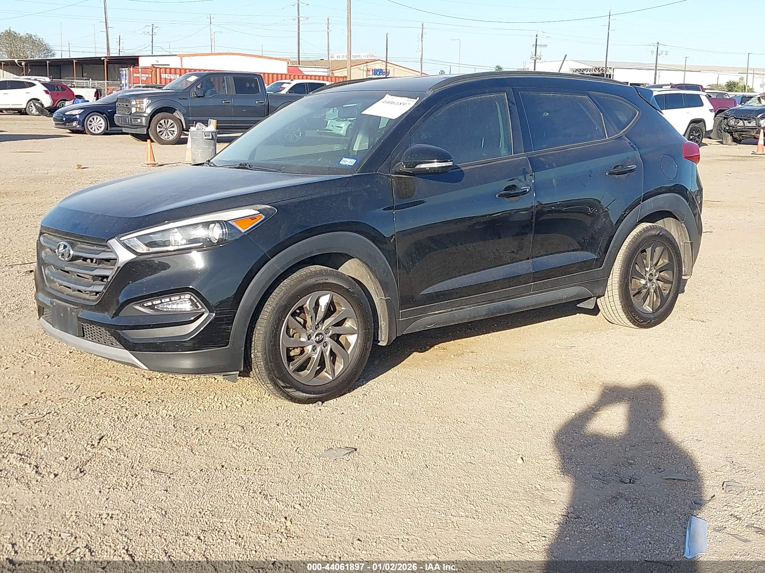 HYUNDAI TUCSON image 2