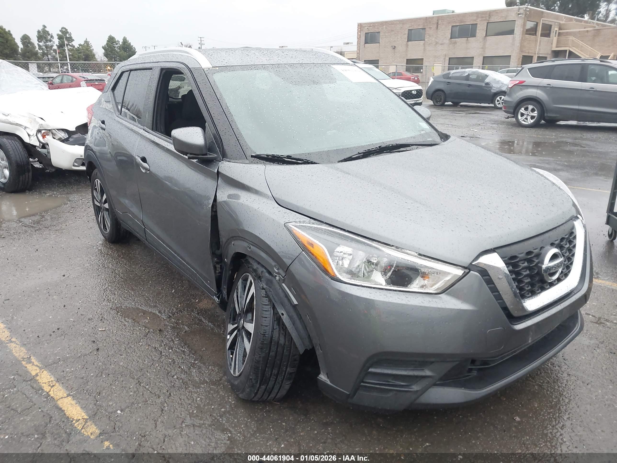 NISSAN KICKS image 6