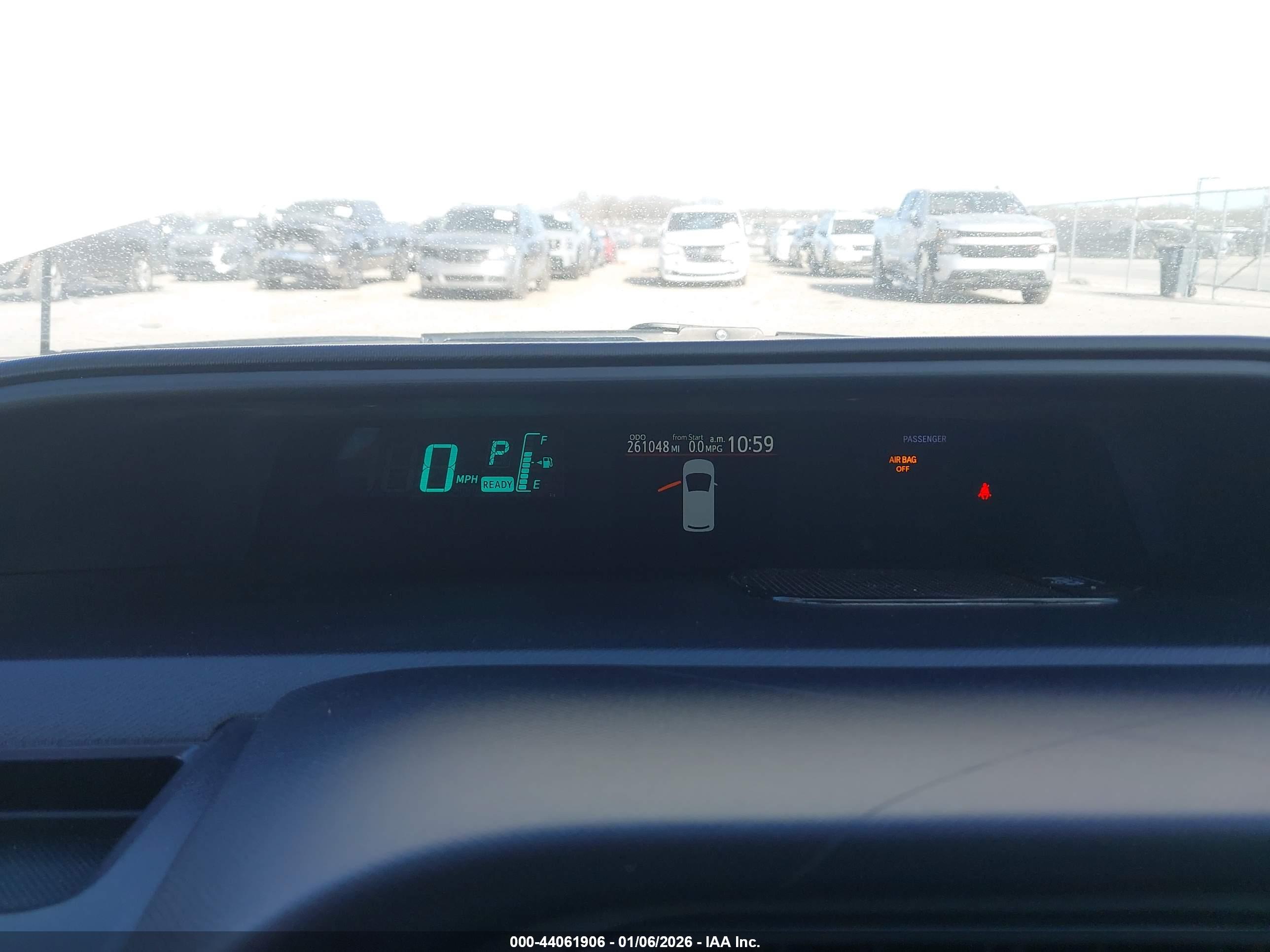 TOYOTA PRIUS image 7
