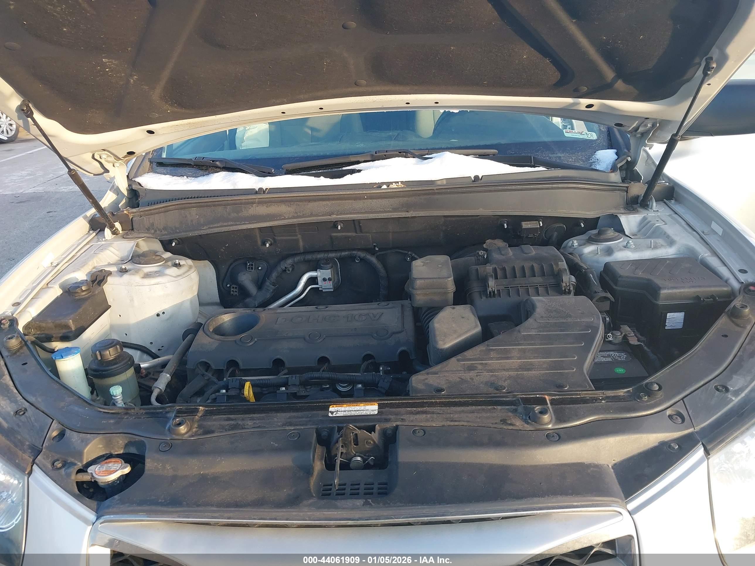 HYUNDAI SANTA image 10
