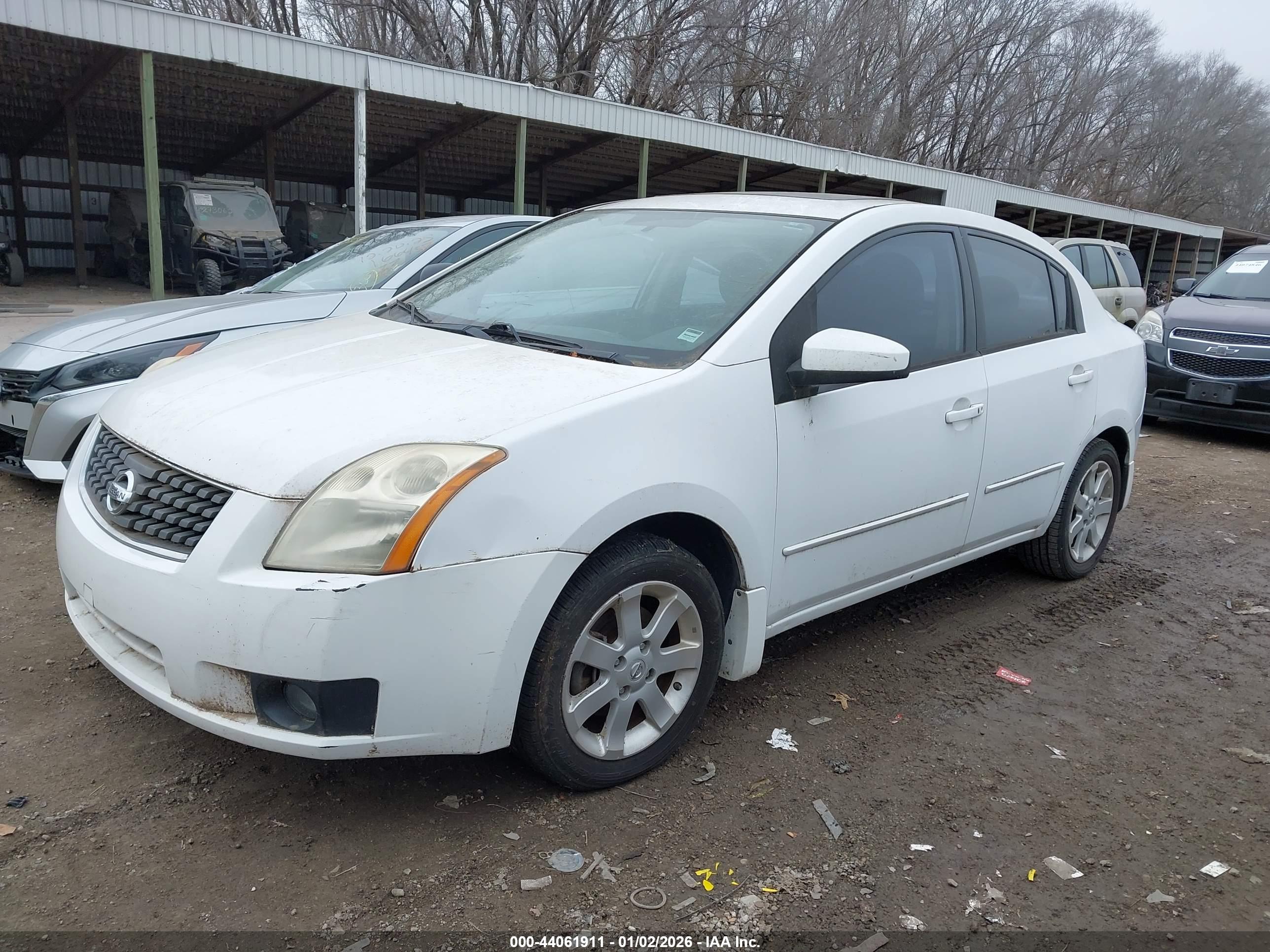 NISSAN SENTRA image 2