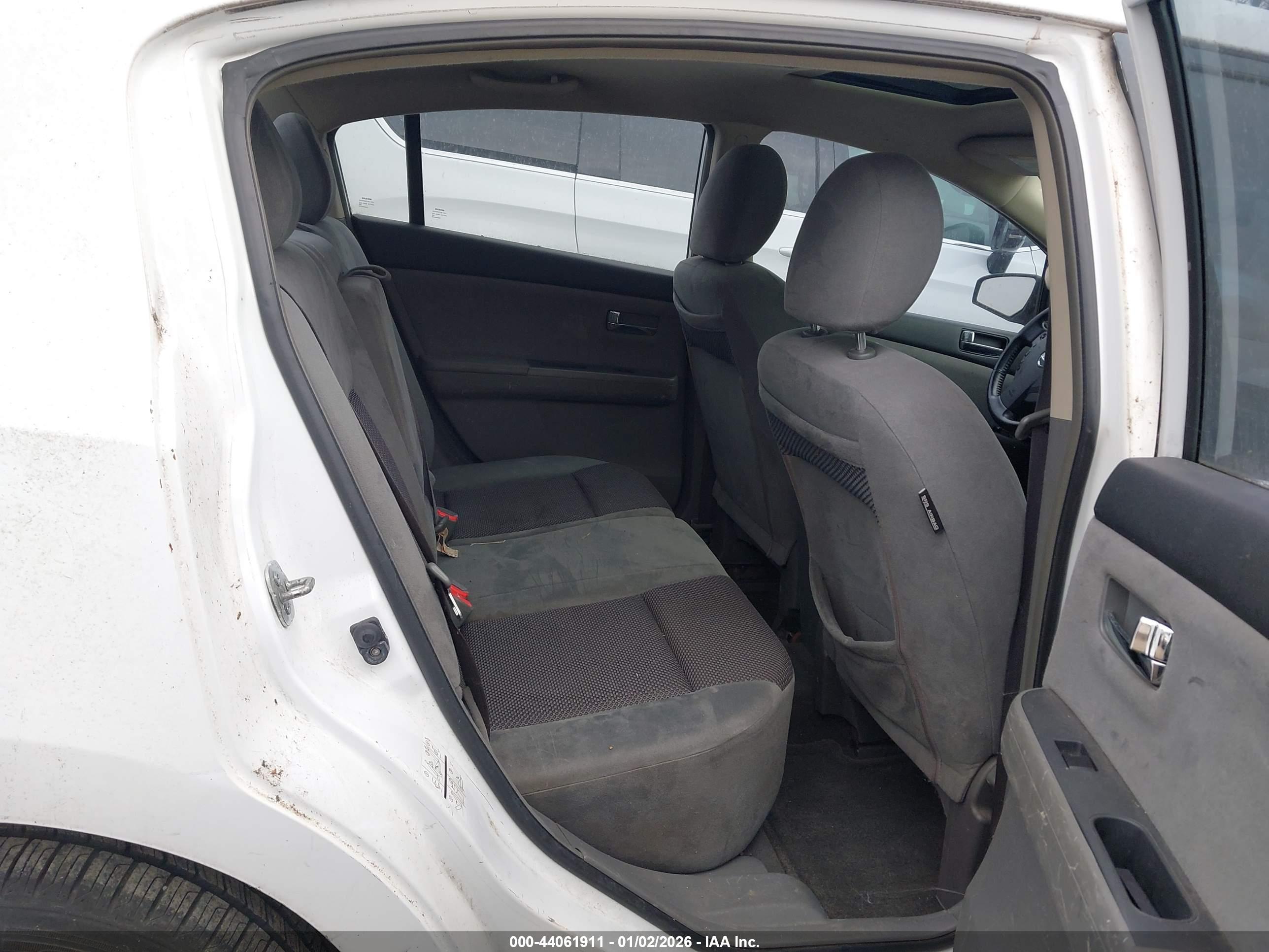 NISSAN SENTRA image 8