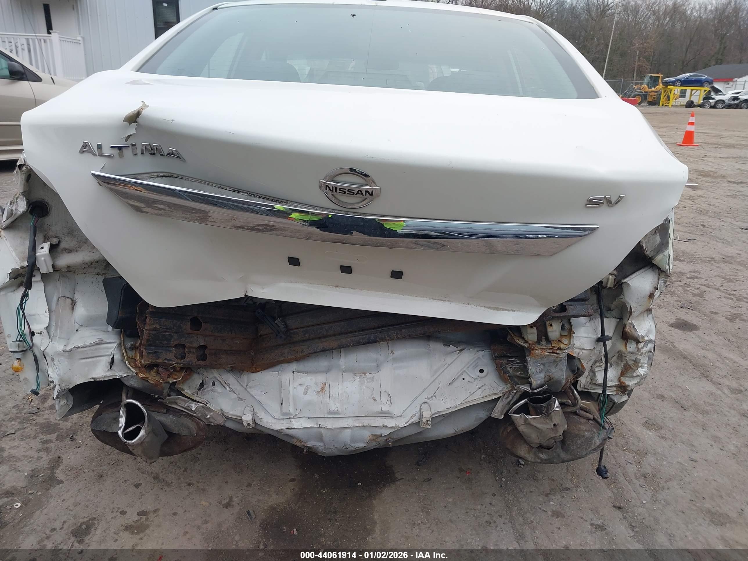 NISSAN ALTIMA image 6