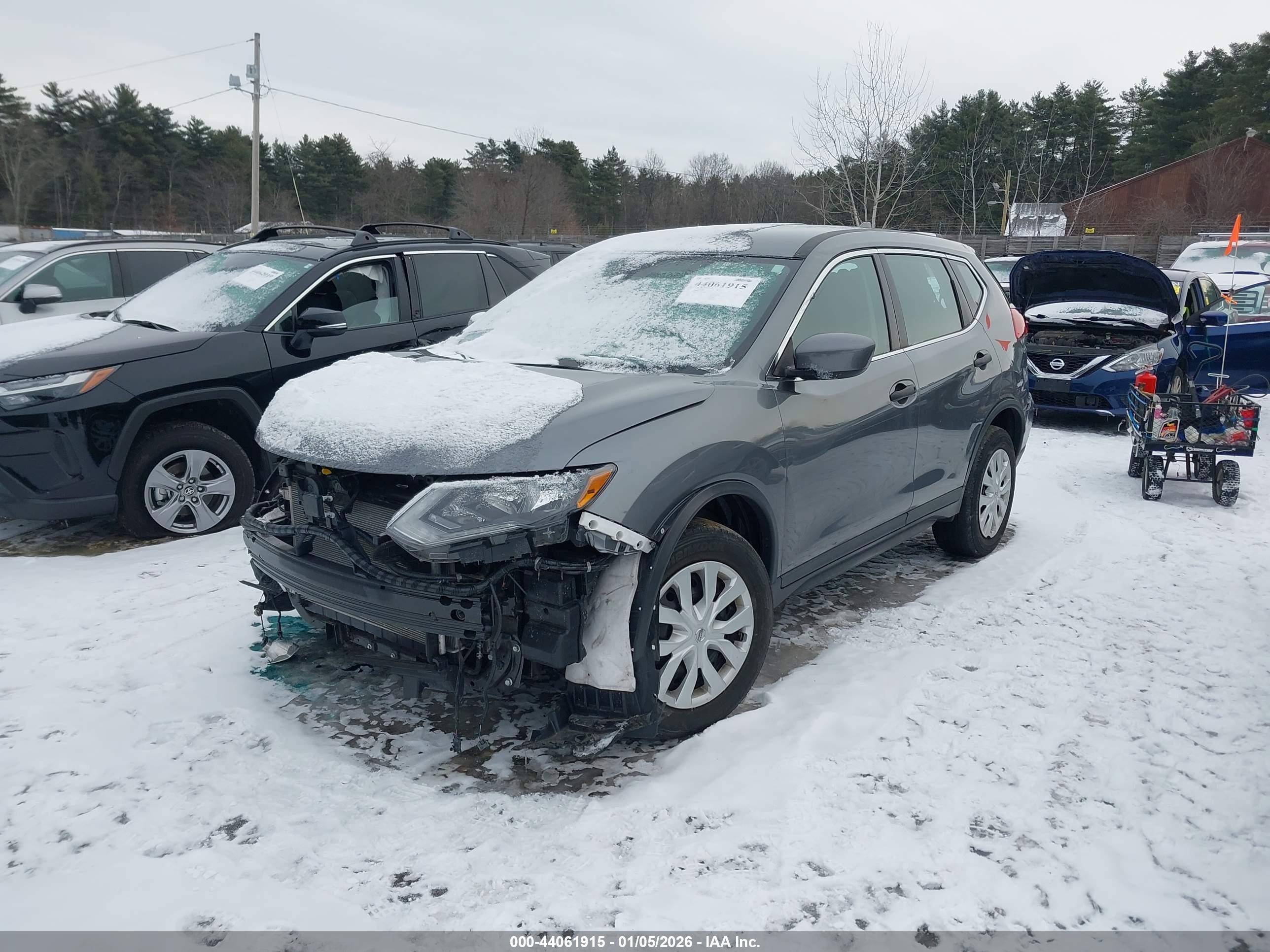 NISSAN ROGUE image 2