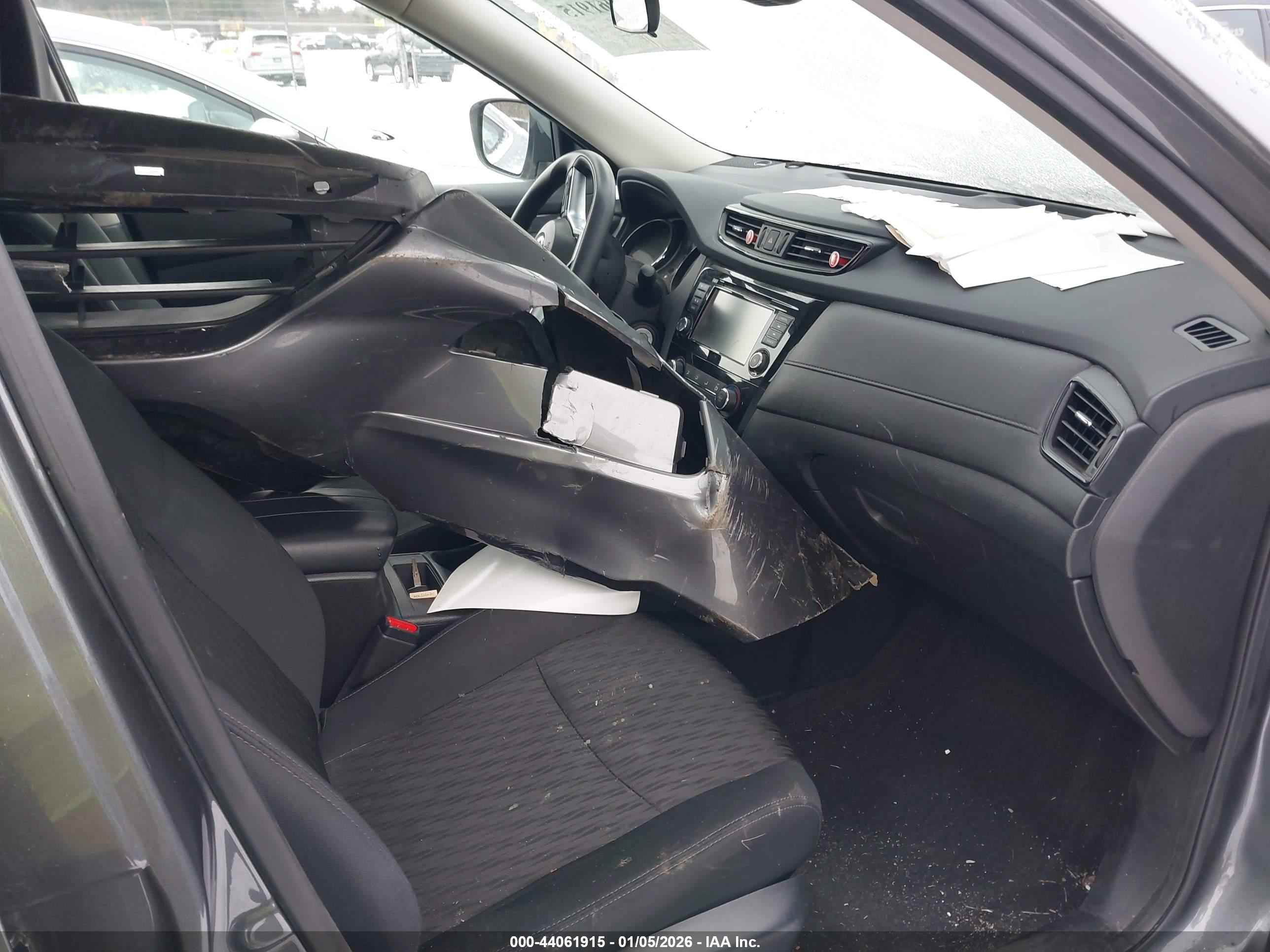 NISSAN ROGUE image 5