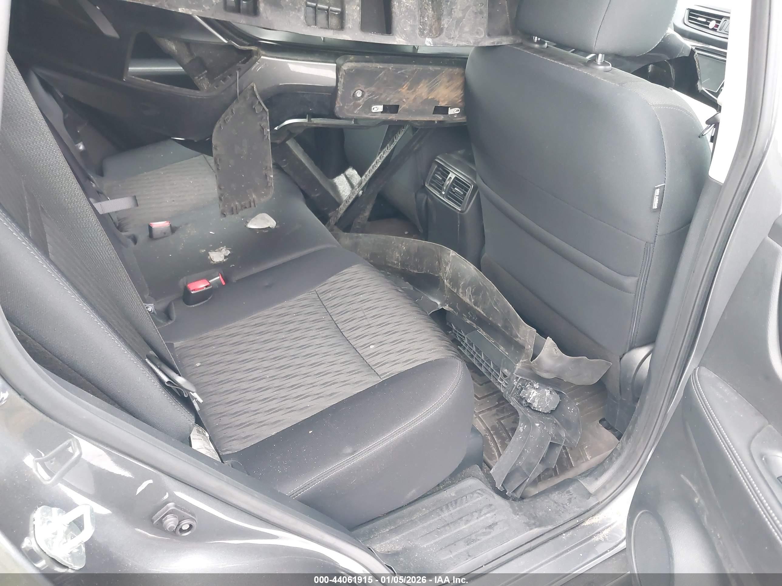 NISSAN ROGUE image 8