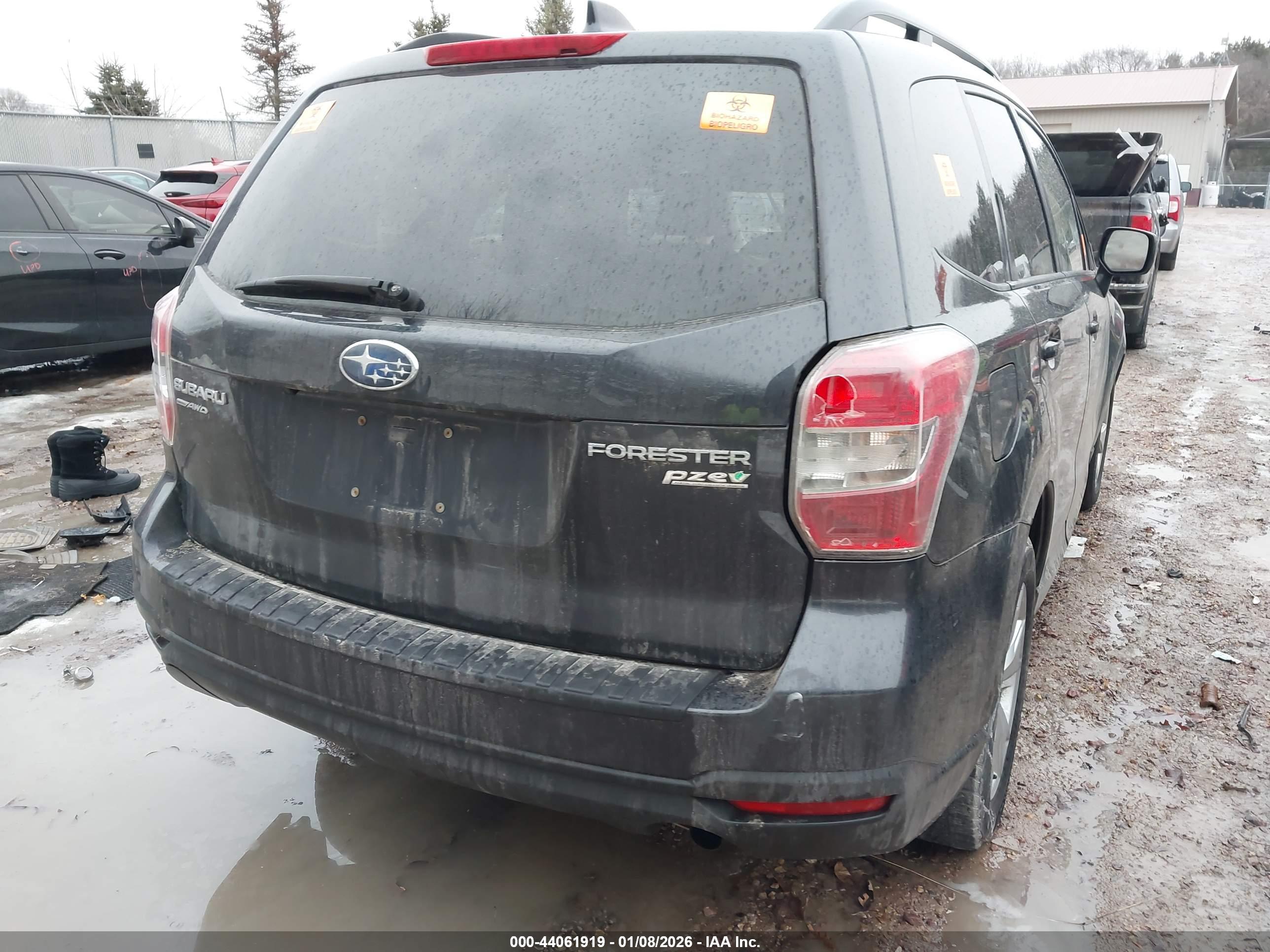 SUBARU FORESTER image 4