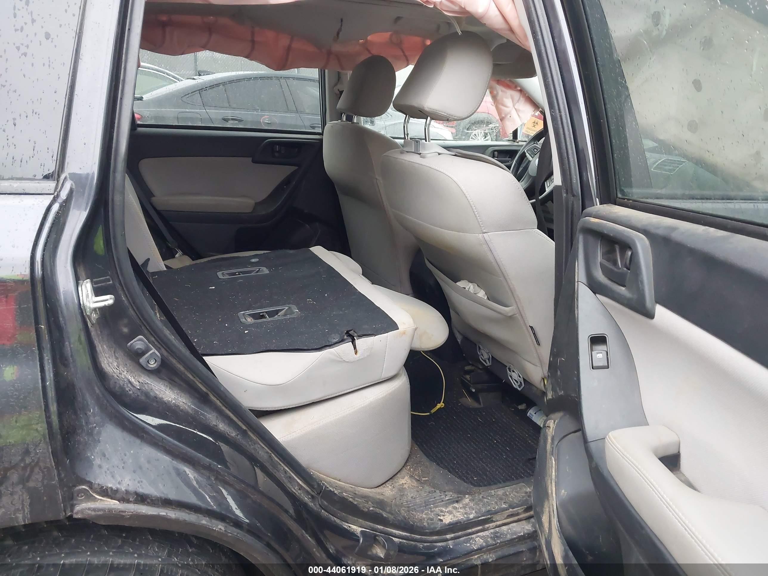 SUBARU FORESTER image 8