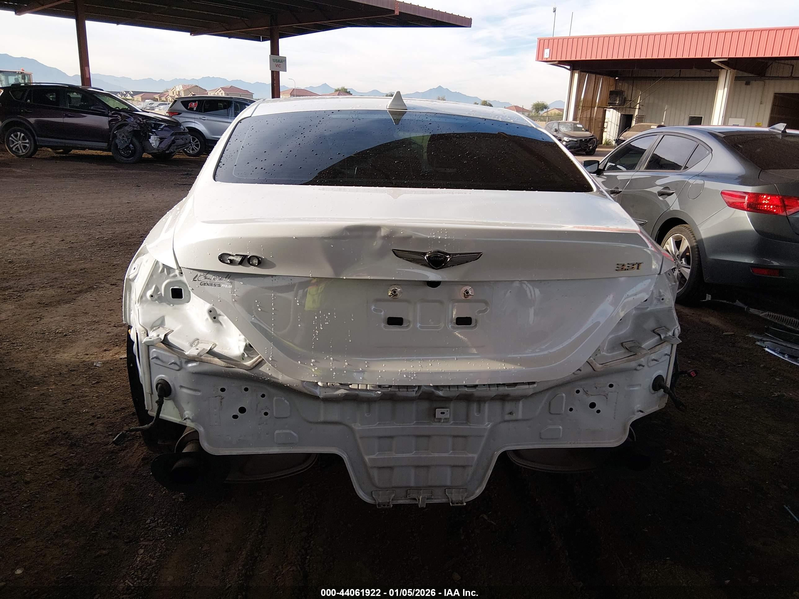GENESIS G70 image 6