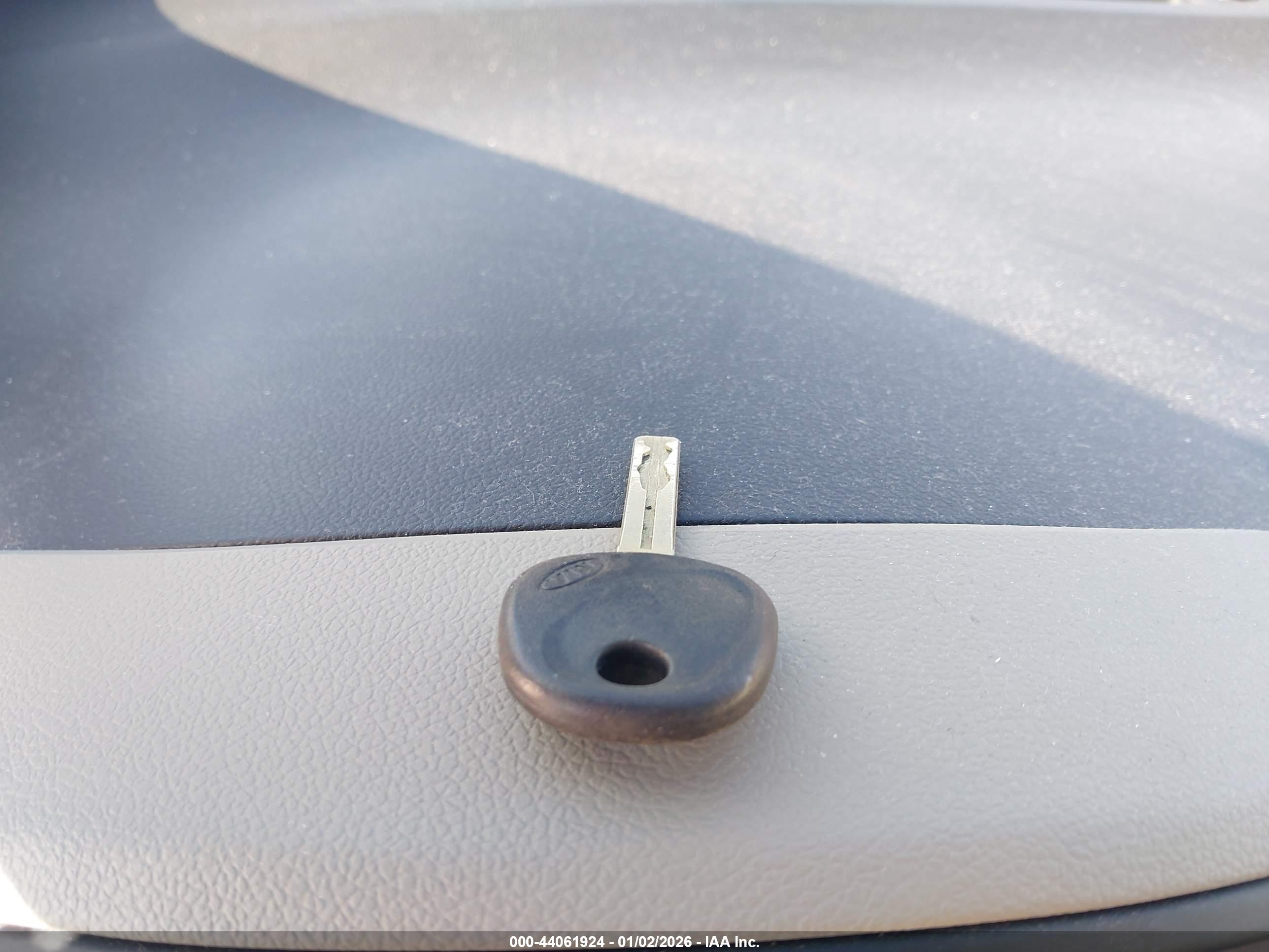 KIA RIO image 11