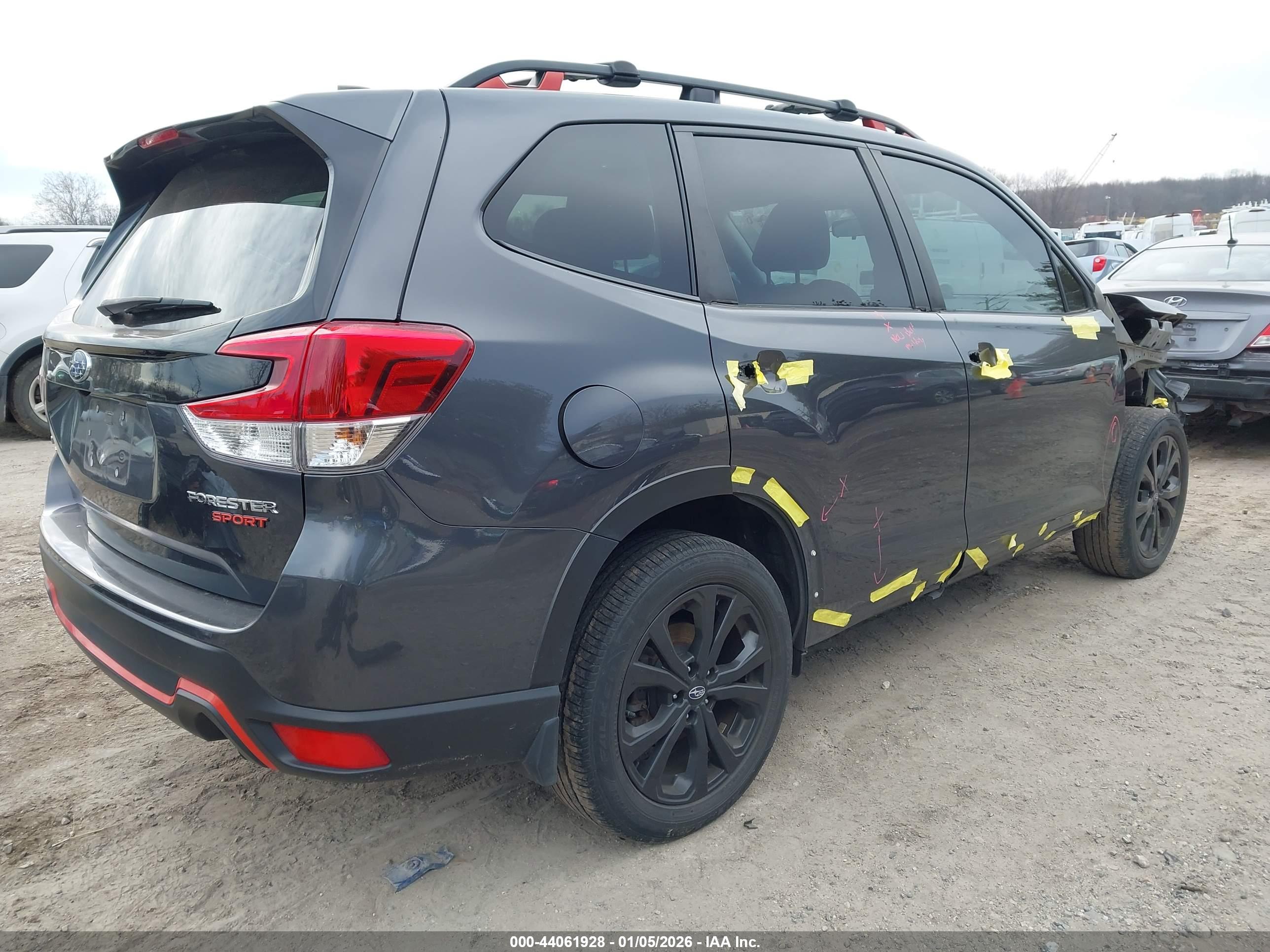 SUBARU FORESTER image 4