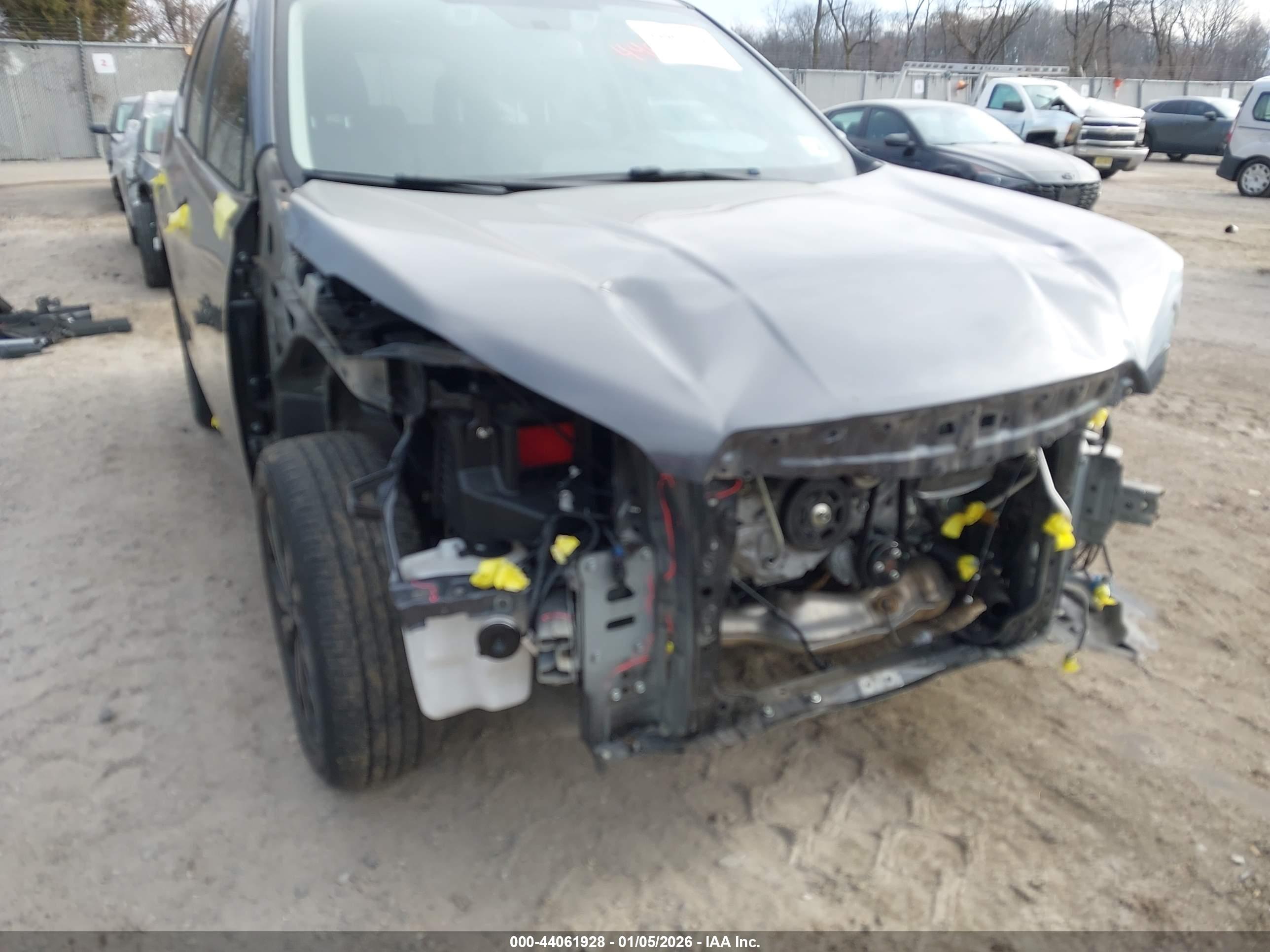 SUBARU FORESTER image 6
