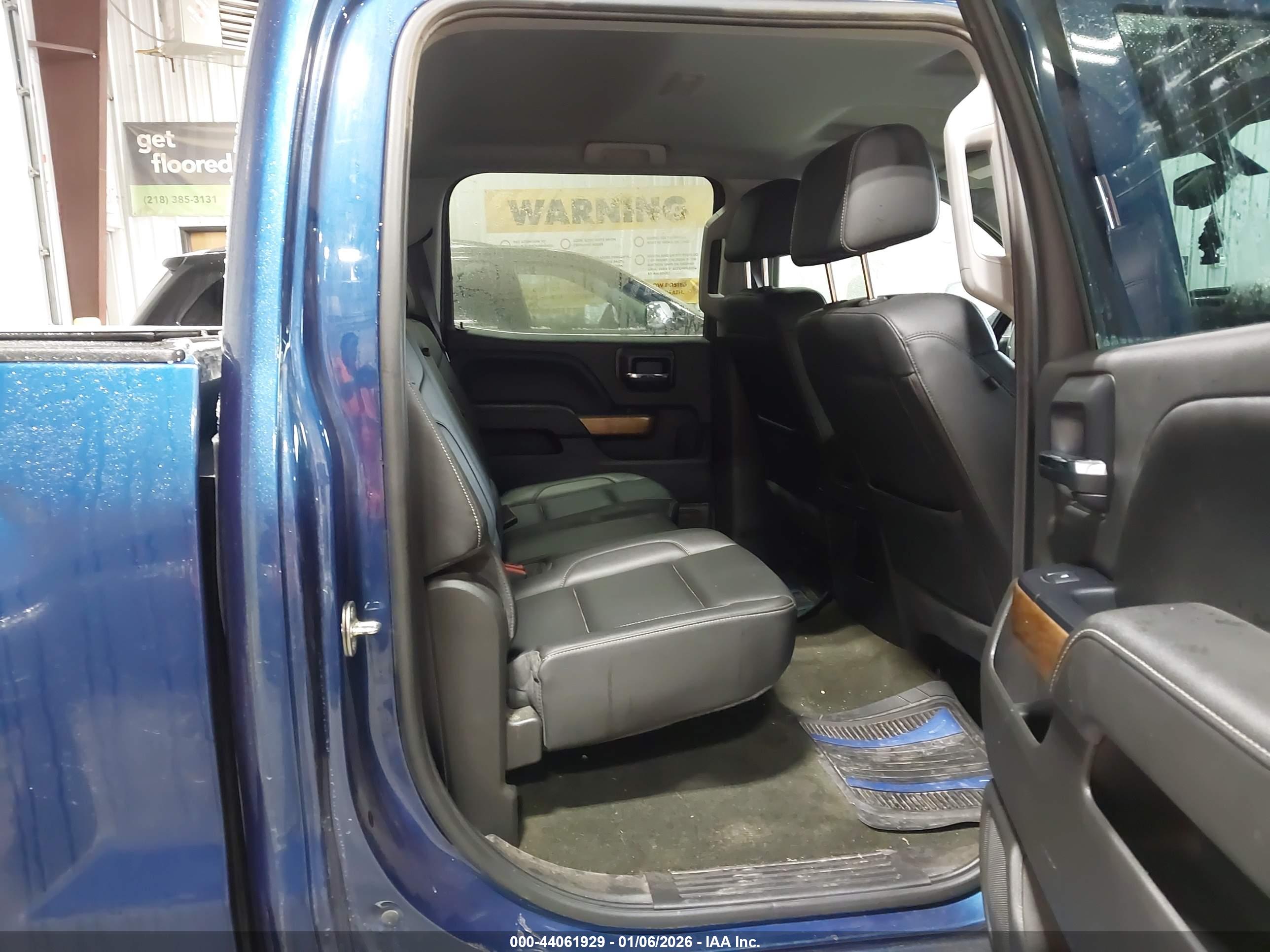 CHEVROLET SILVERADO image 8