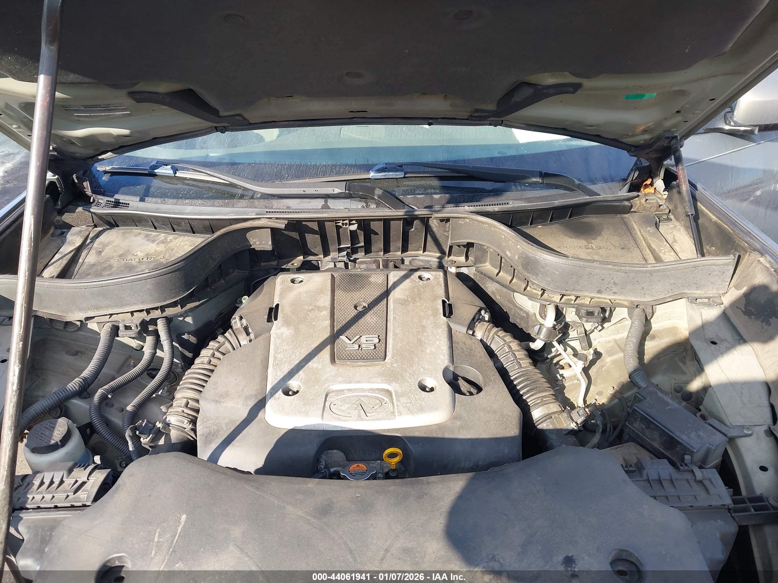INFINITI FX35 image 10