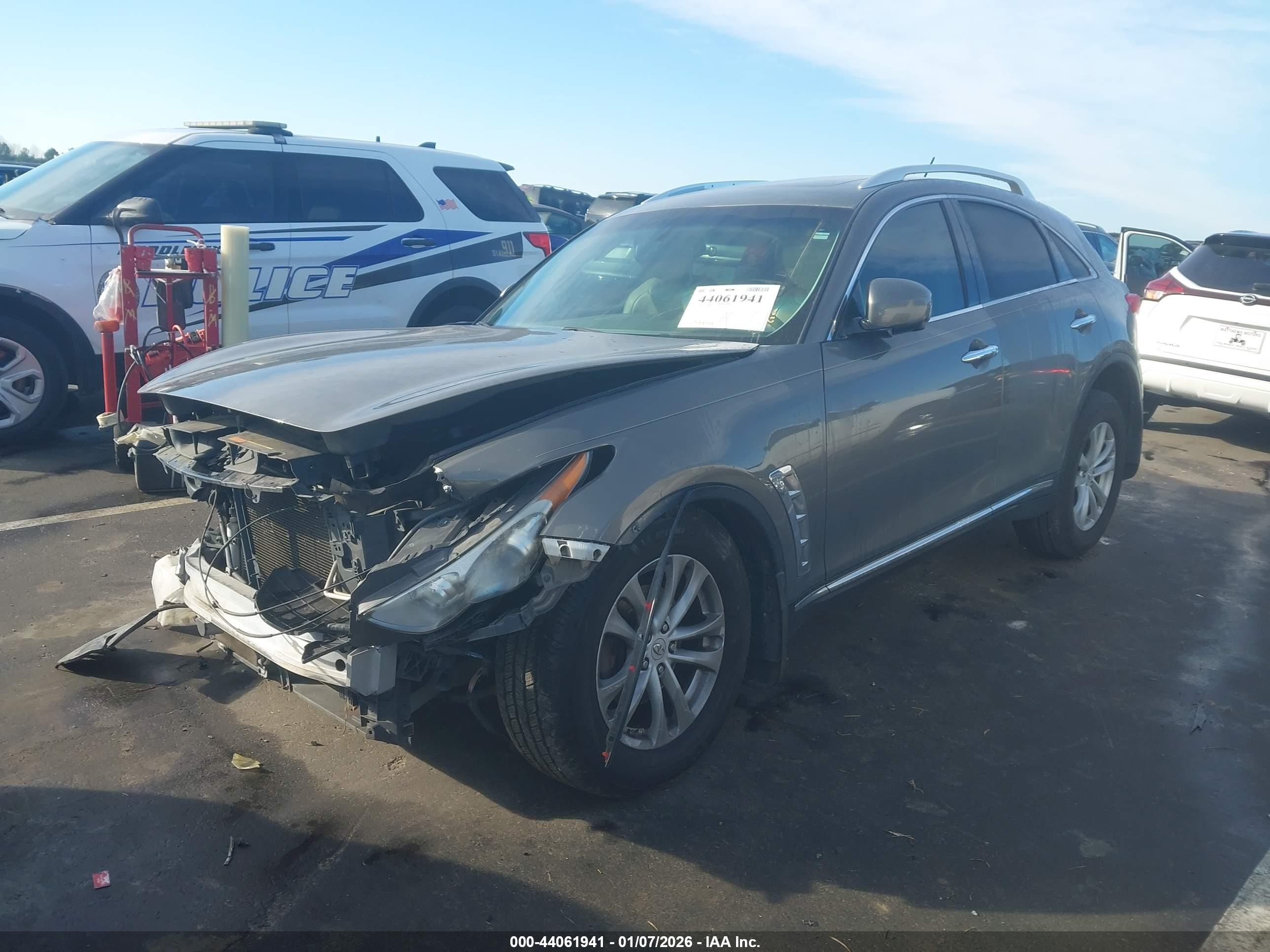 INFINITI FX35 image 2