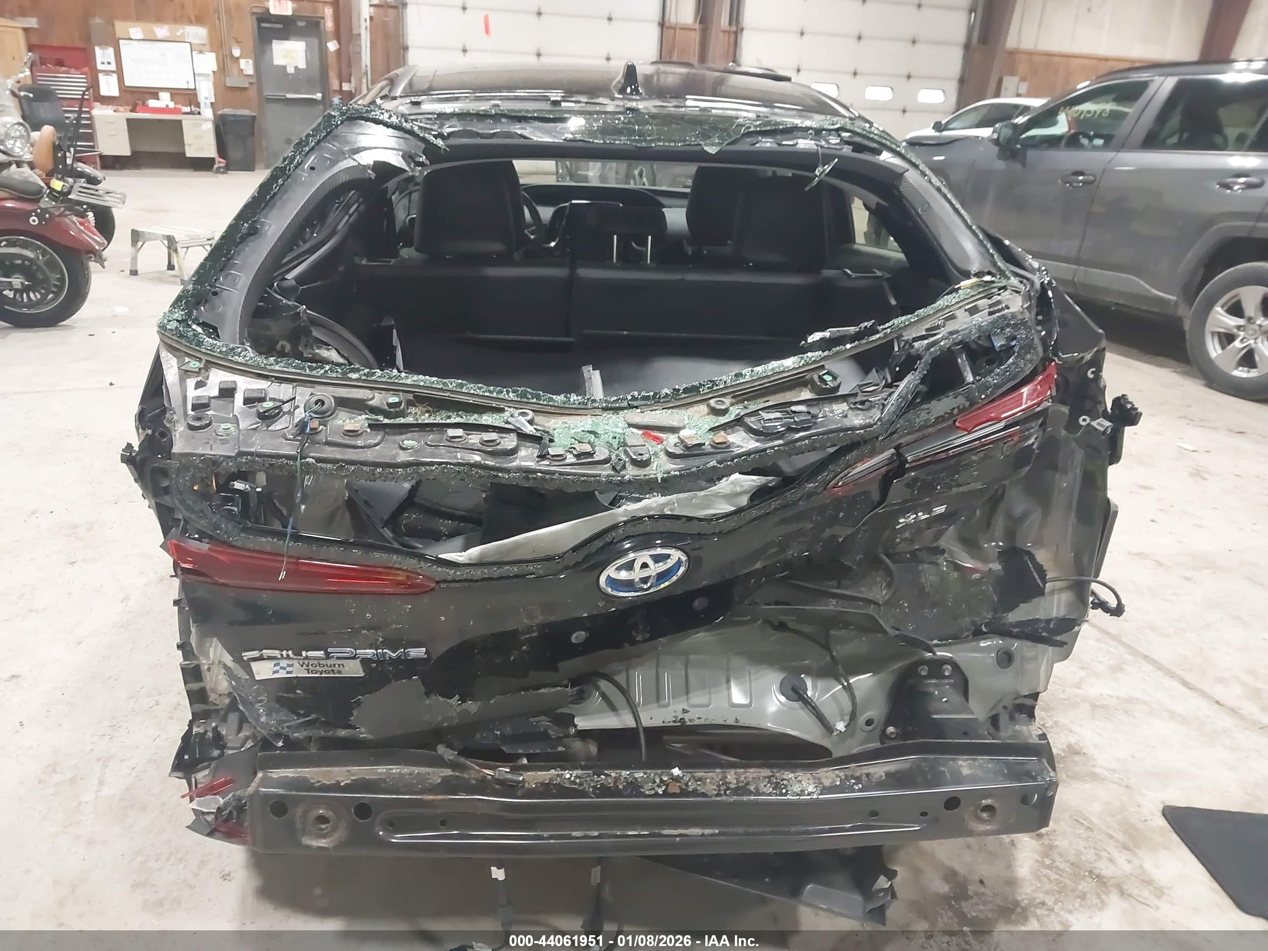 TOYOTA PRIUS image 6