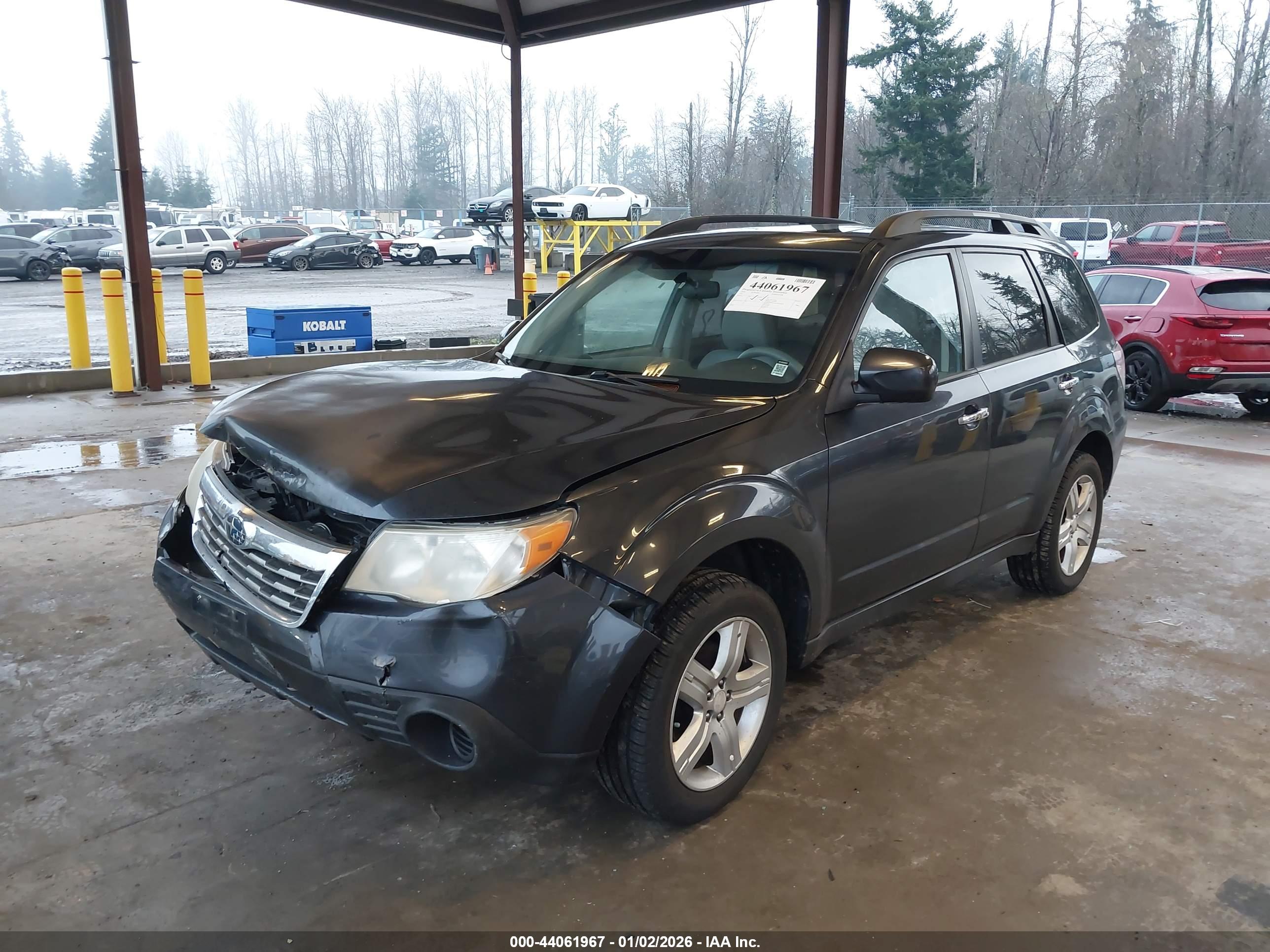 SUBARU FORESTER image 2