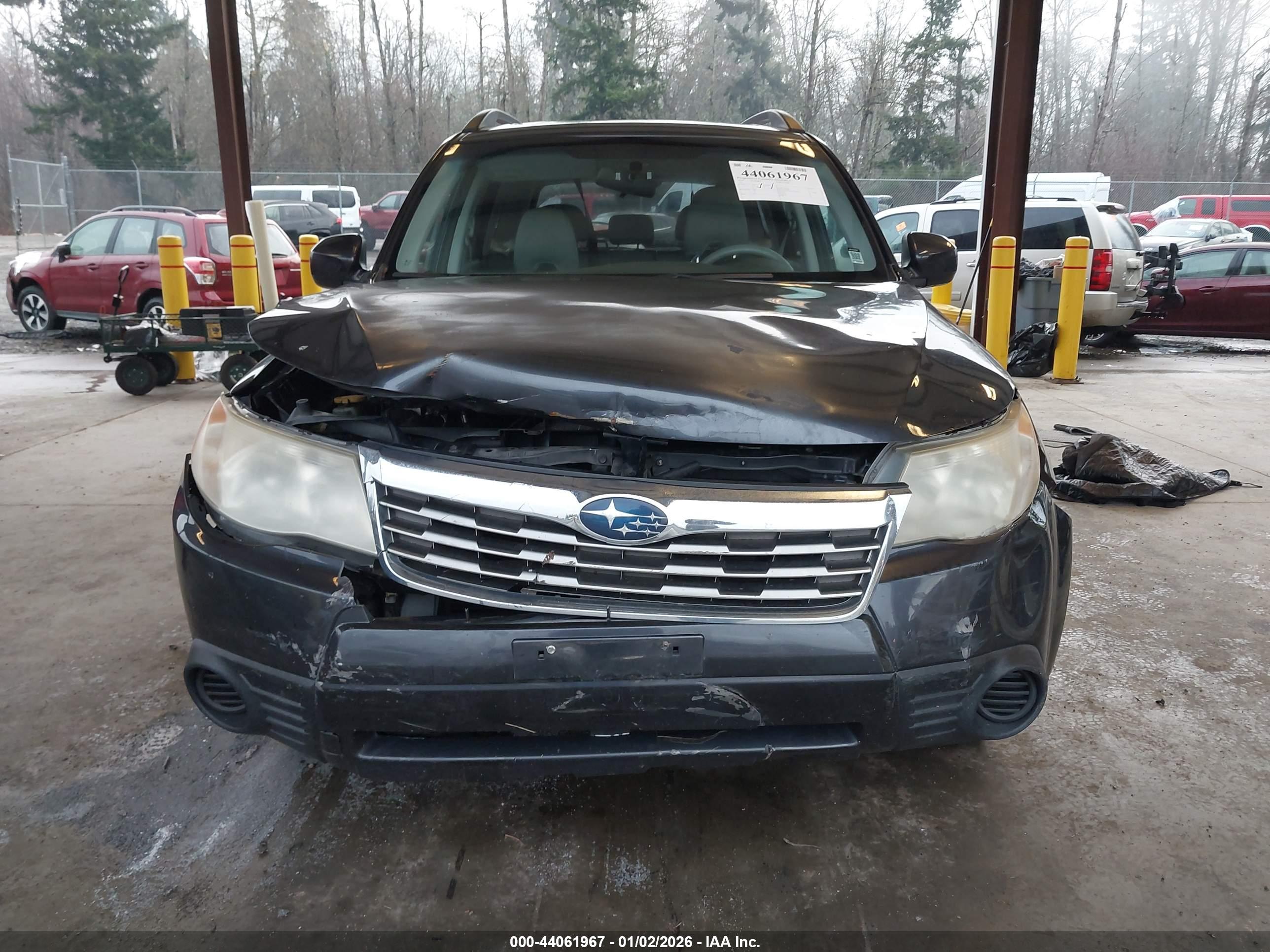 SUBARU FORESTER image 6