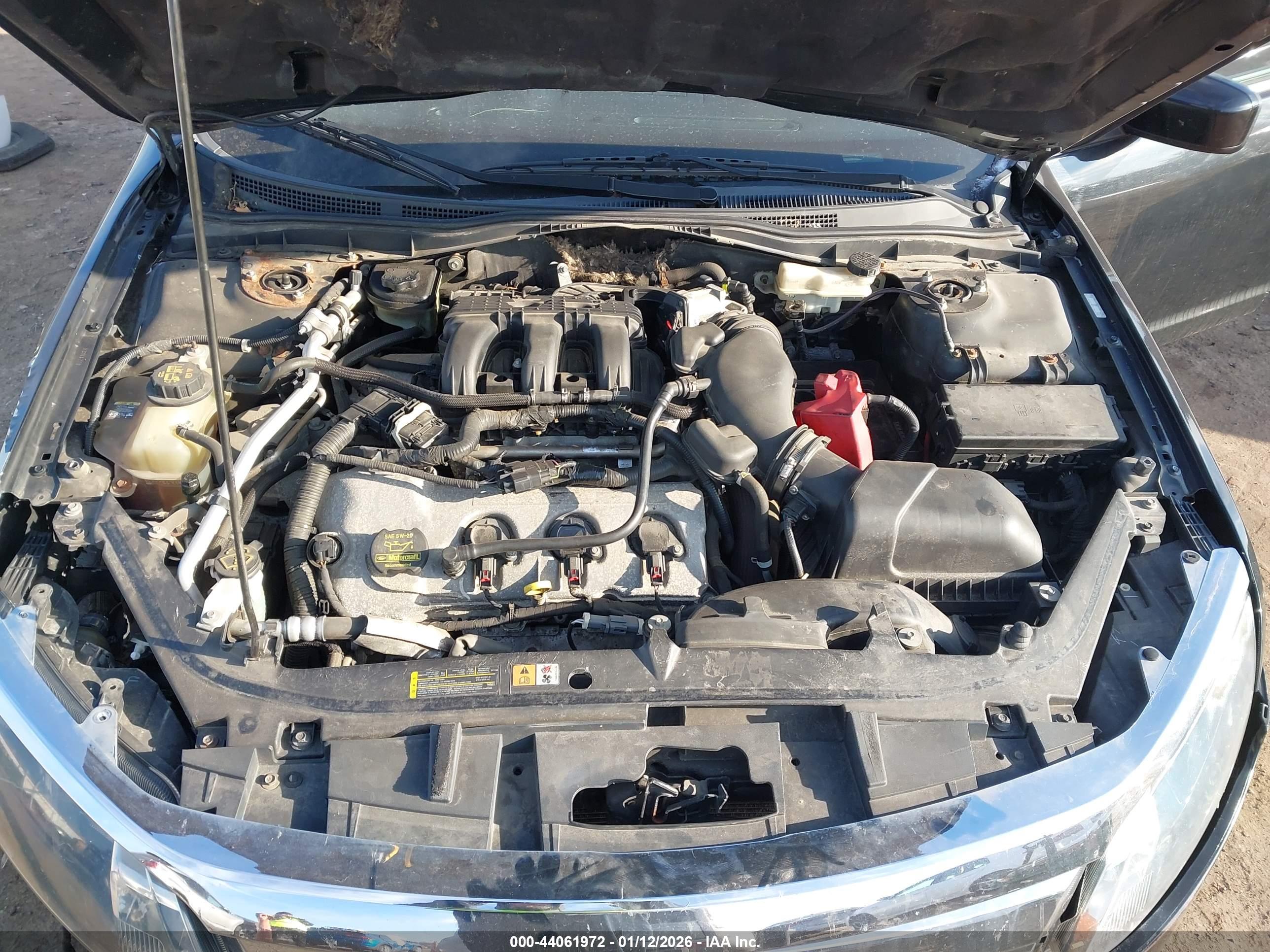FORD FUSION image 10
