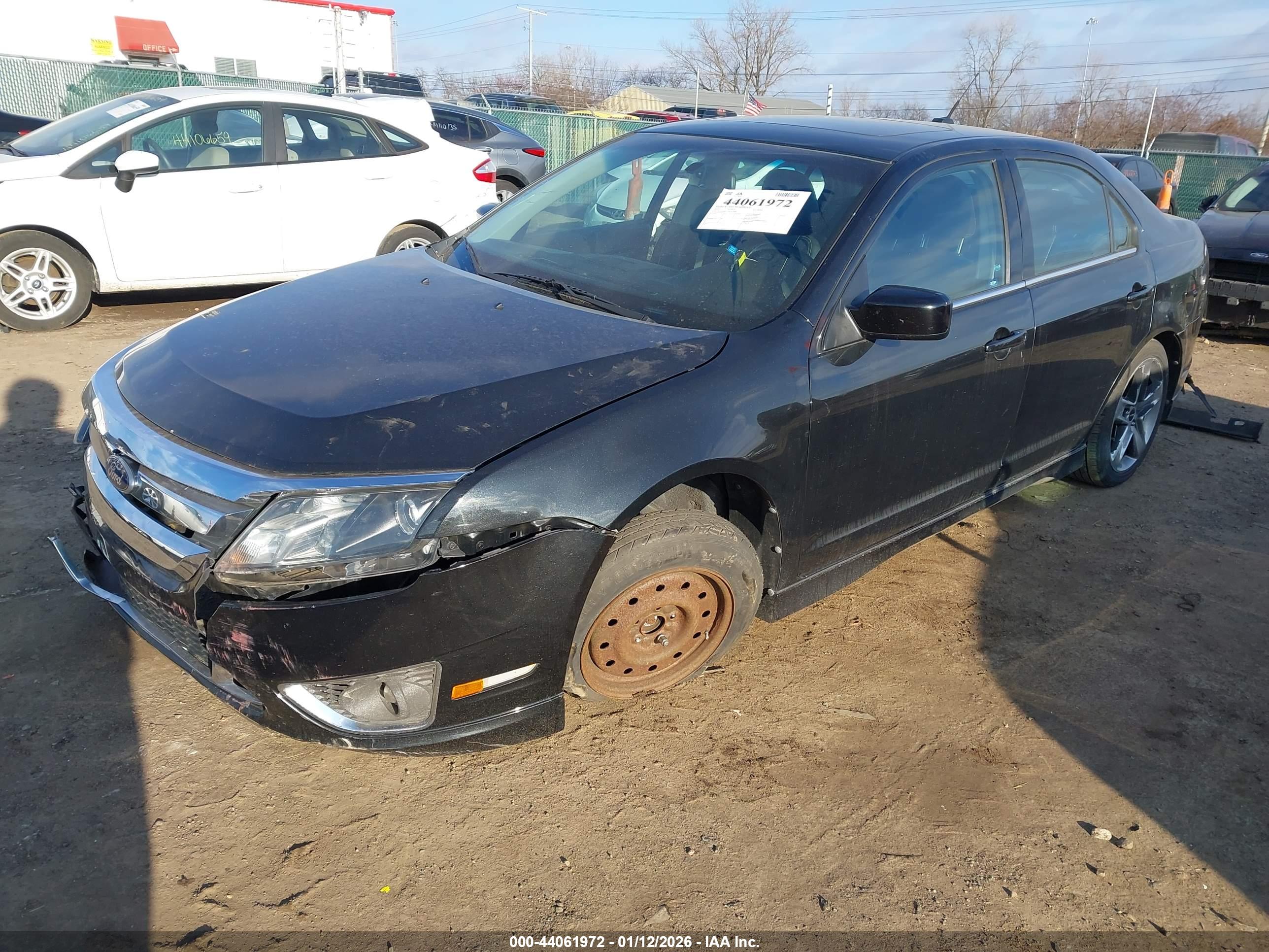 FORD FUSION image 2