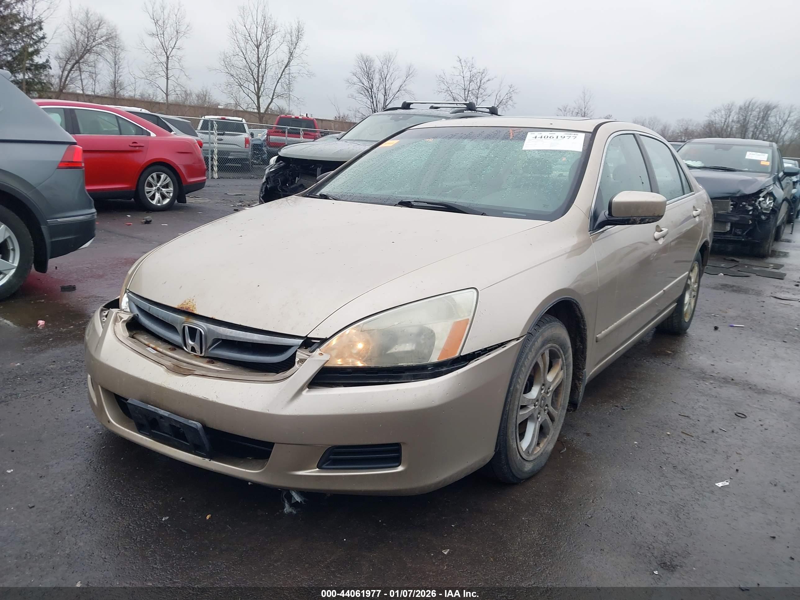 HONDA ACCORD image 2