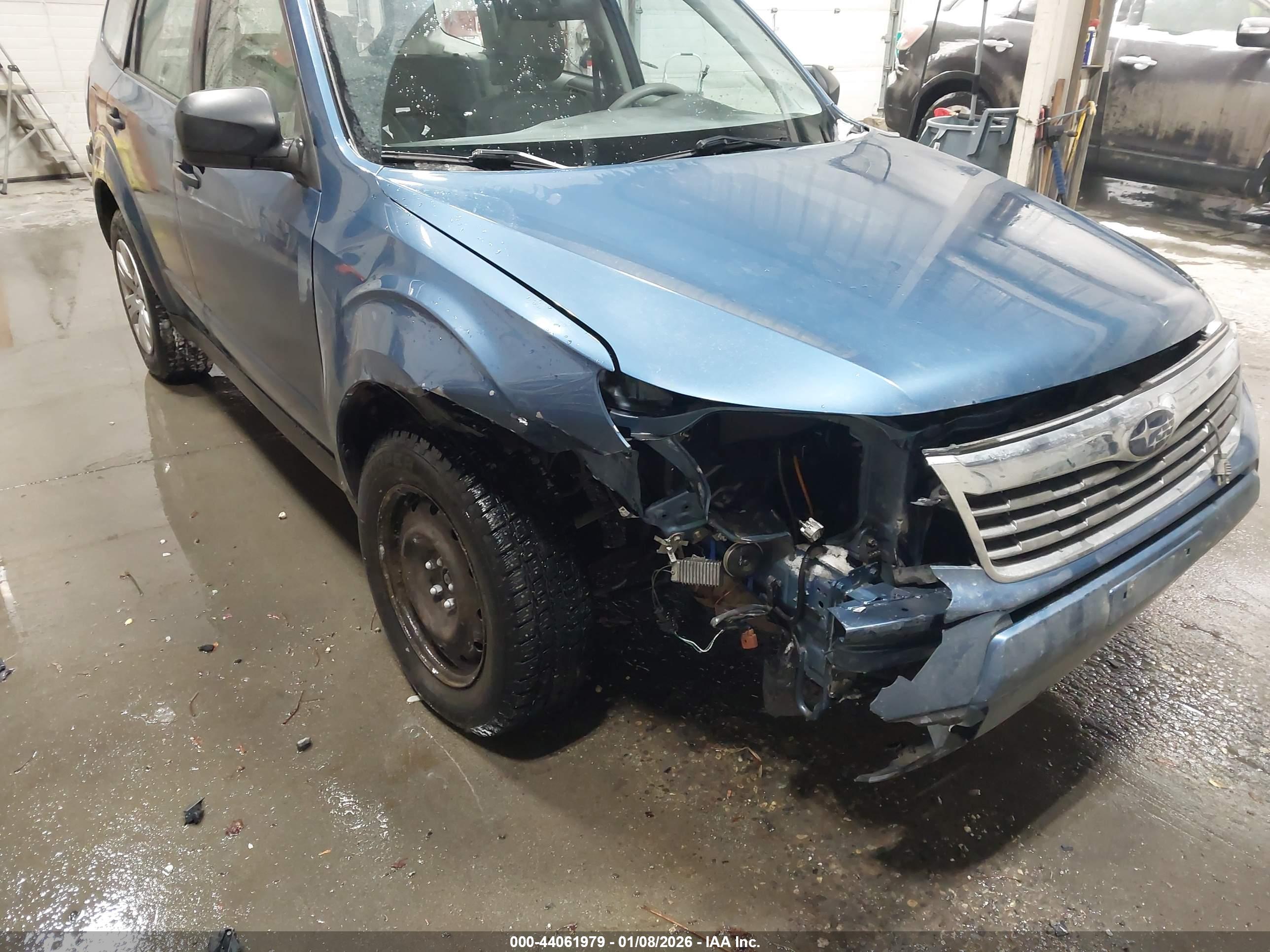 SUBARU FORESTER image 6