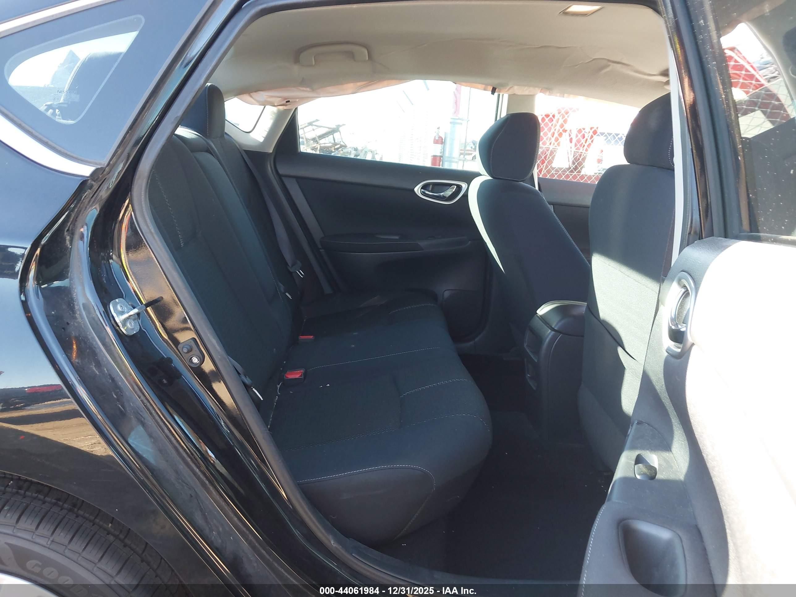 NISSAN SENTRA image 8
