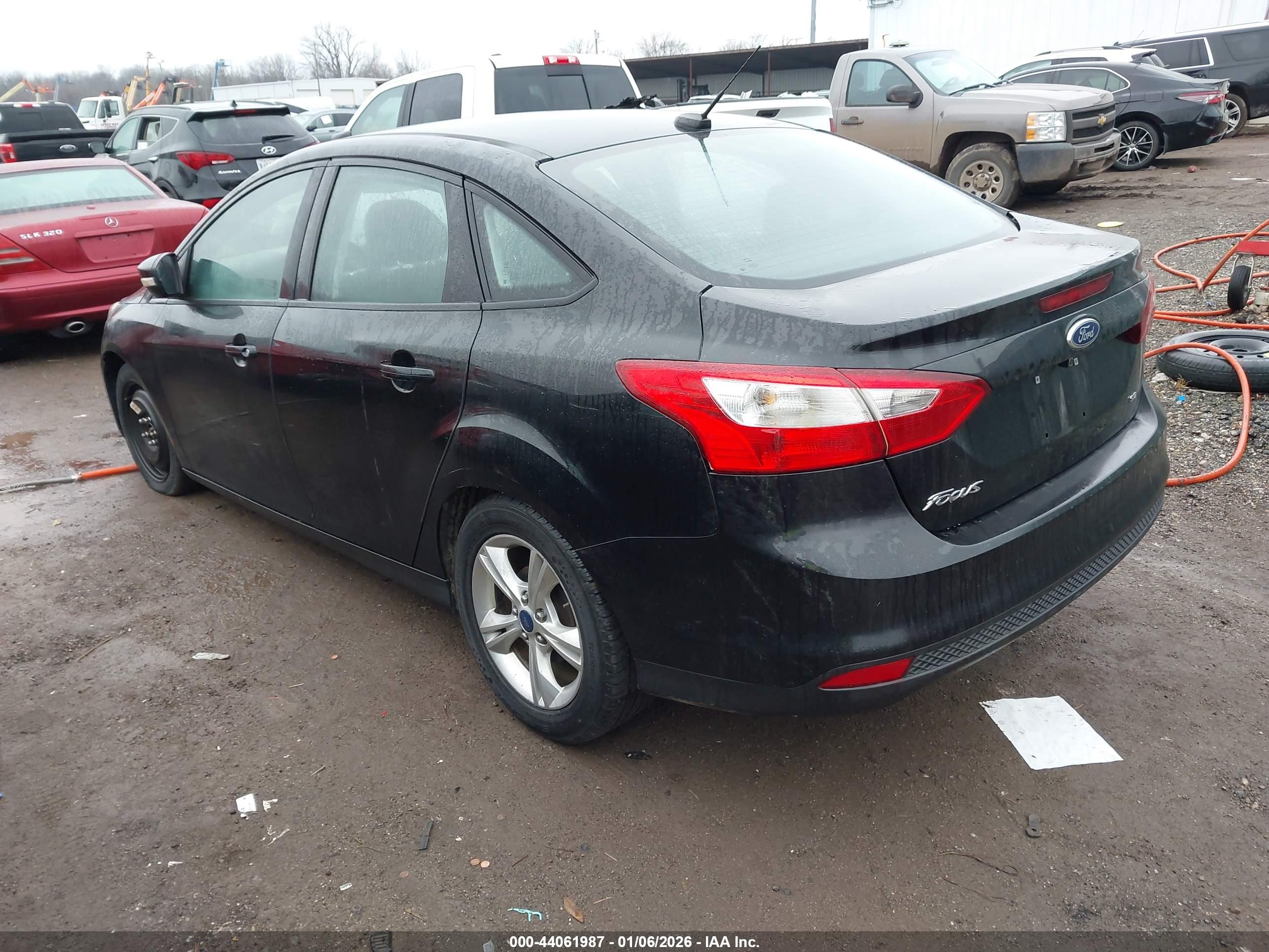 FORD FOCUS image 3