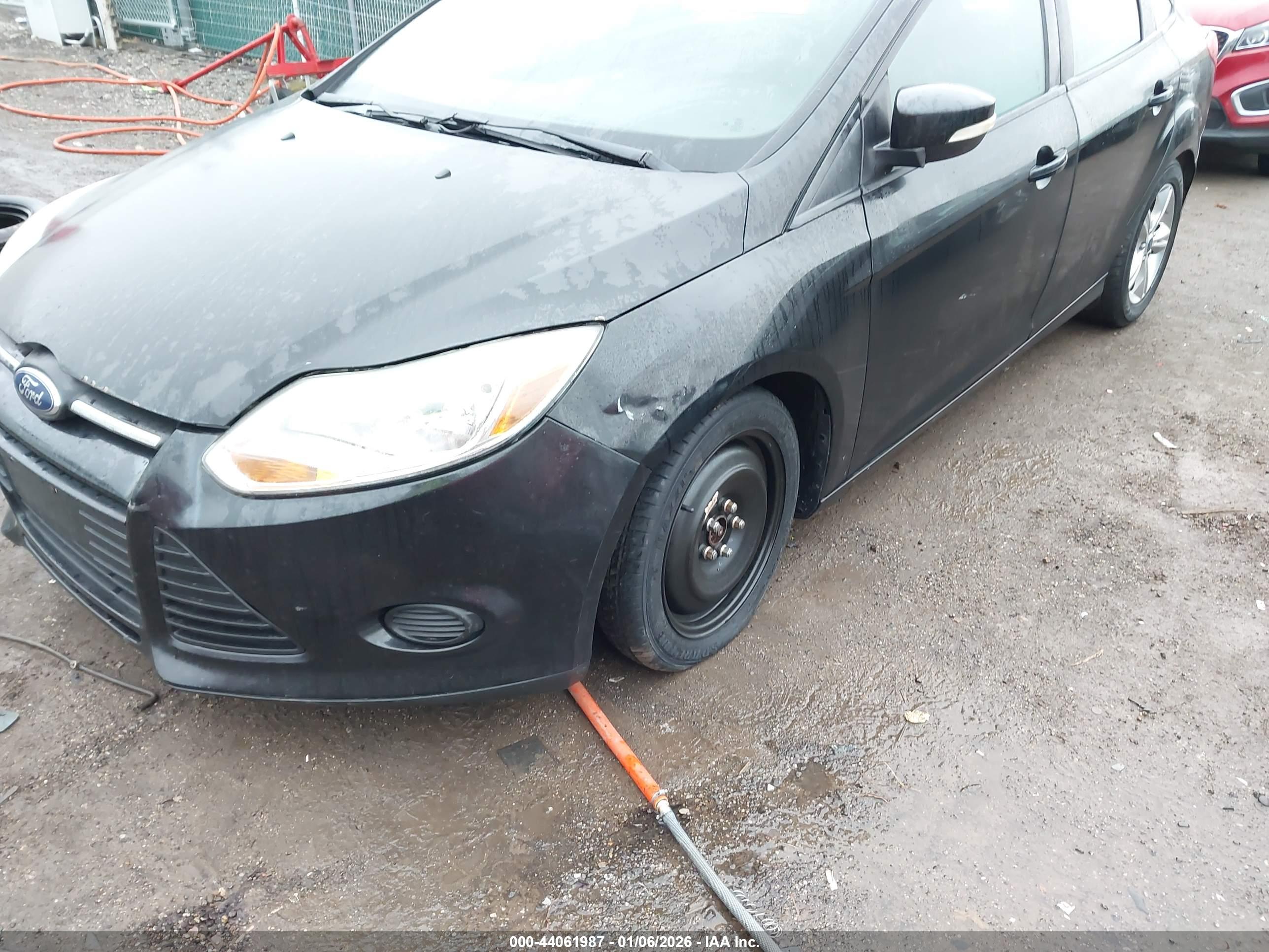 FORD FOCUS image 6