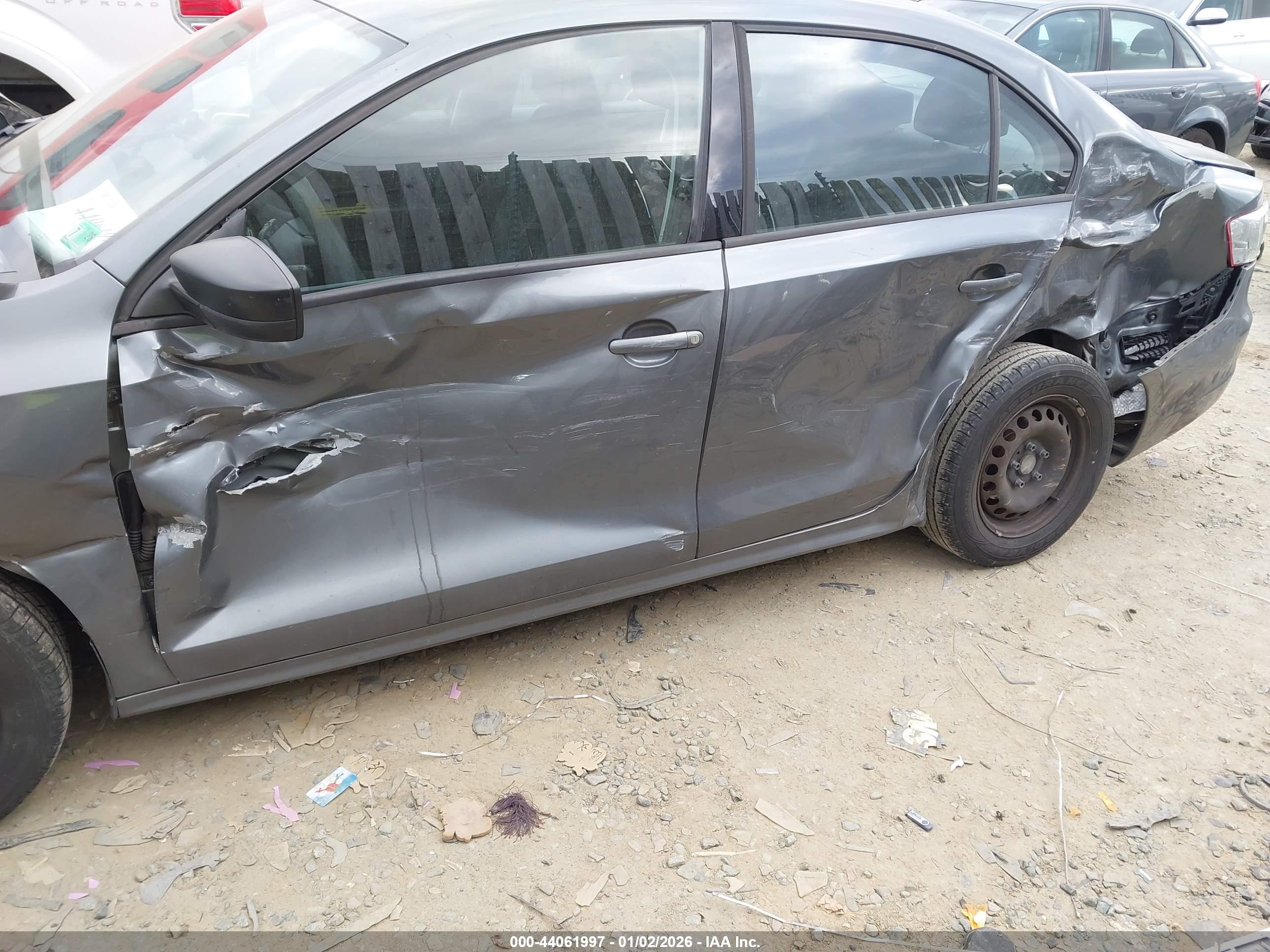 VOLKSWAGEN JETTA image 6