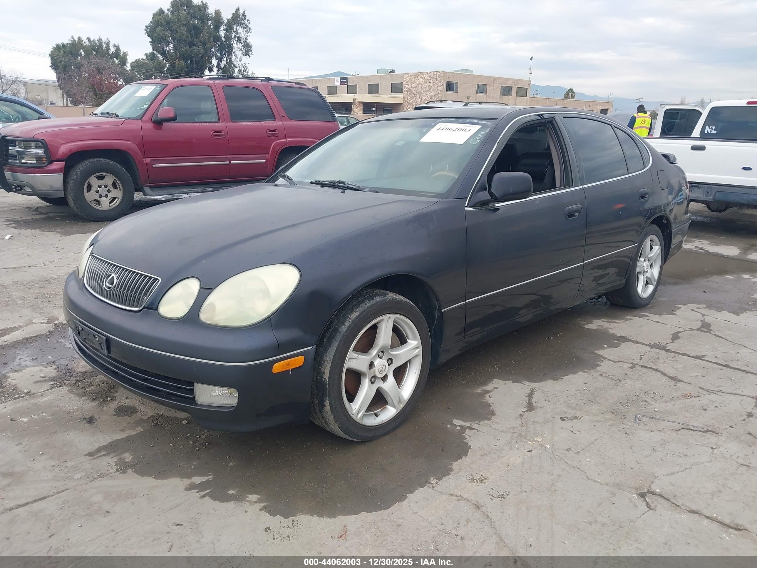 LEXUS GS image 2