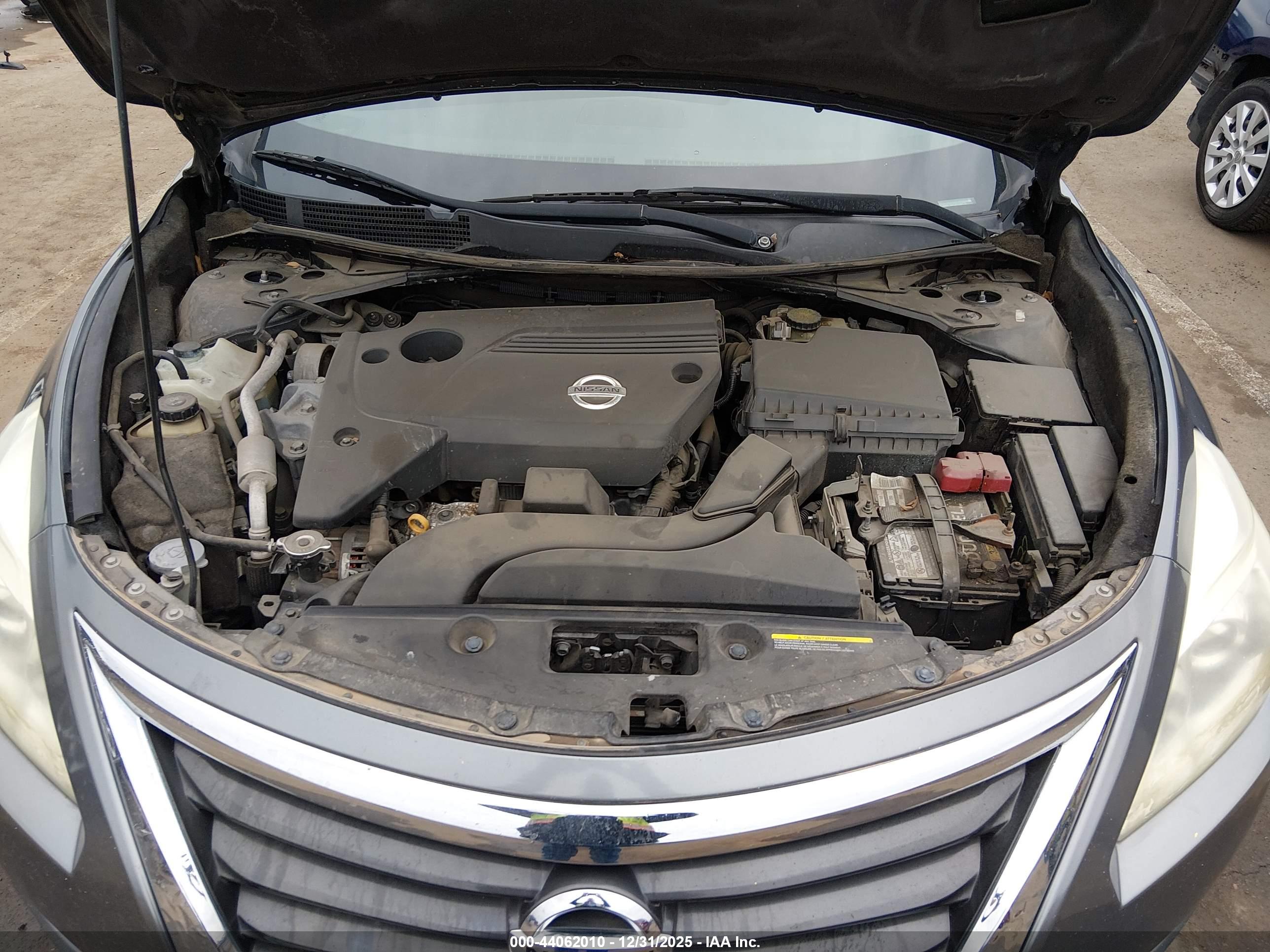 NISSAN ALTIMA image 10