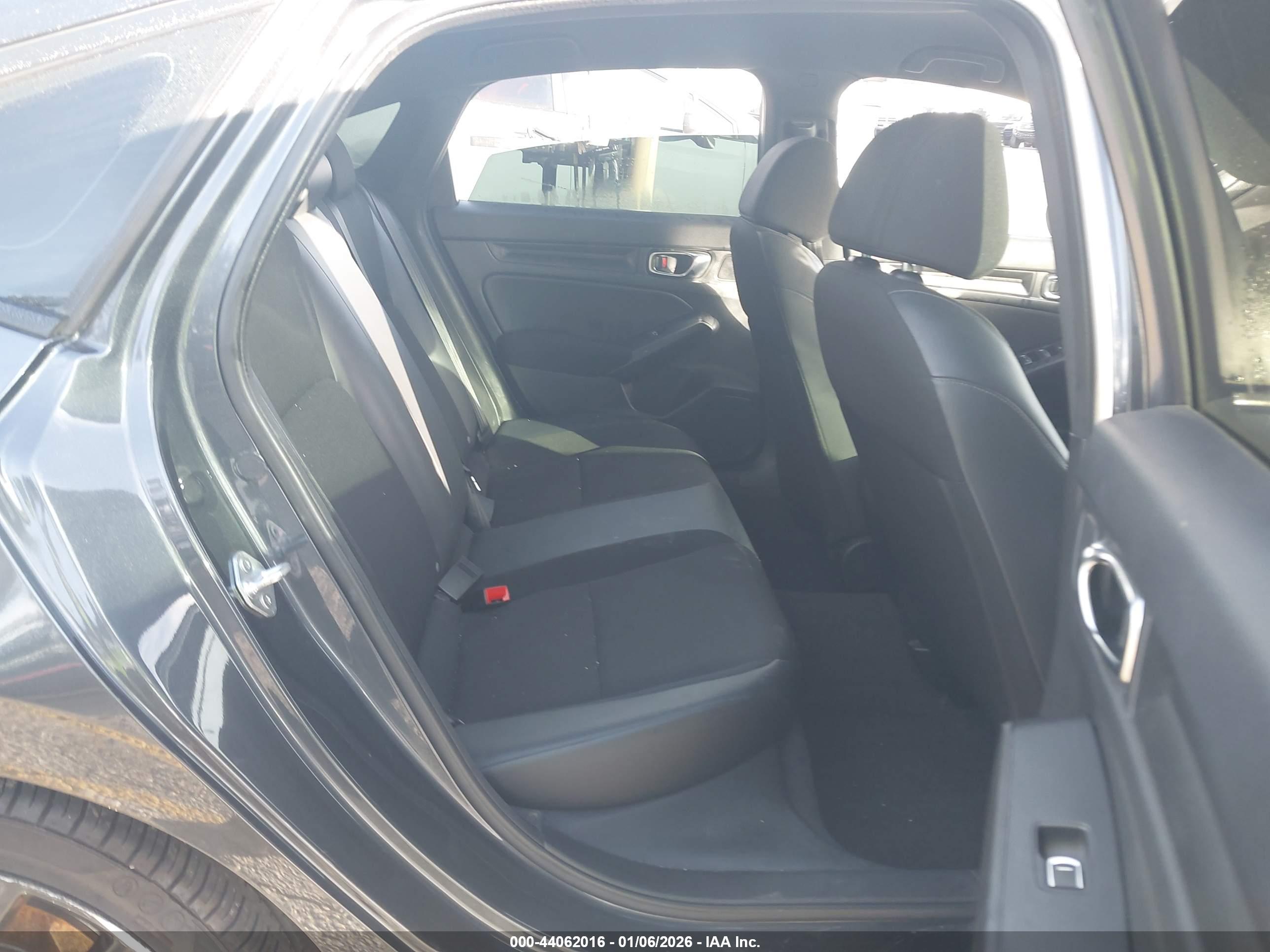HONDA CIVIC image 8