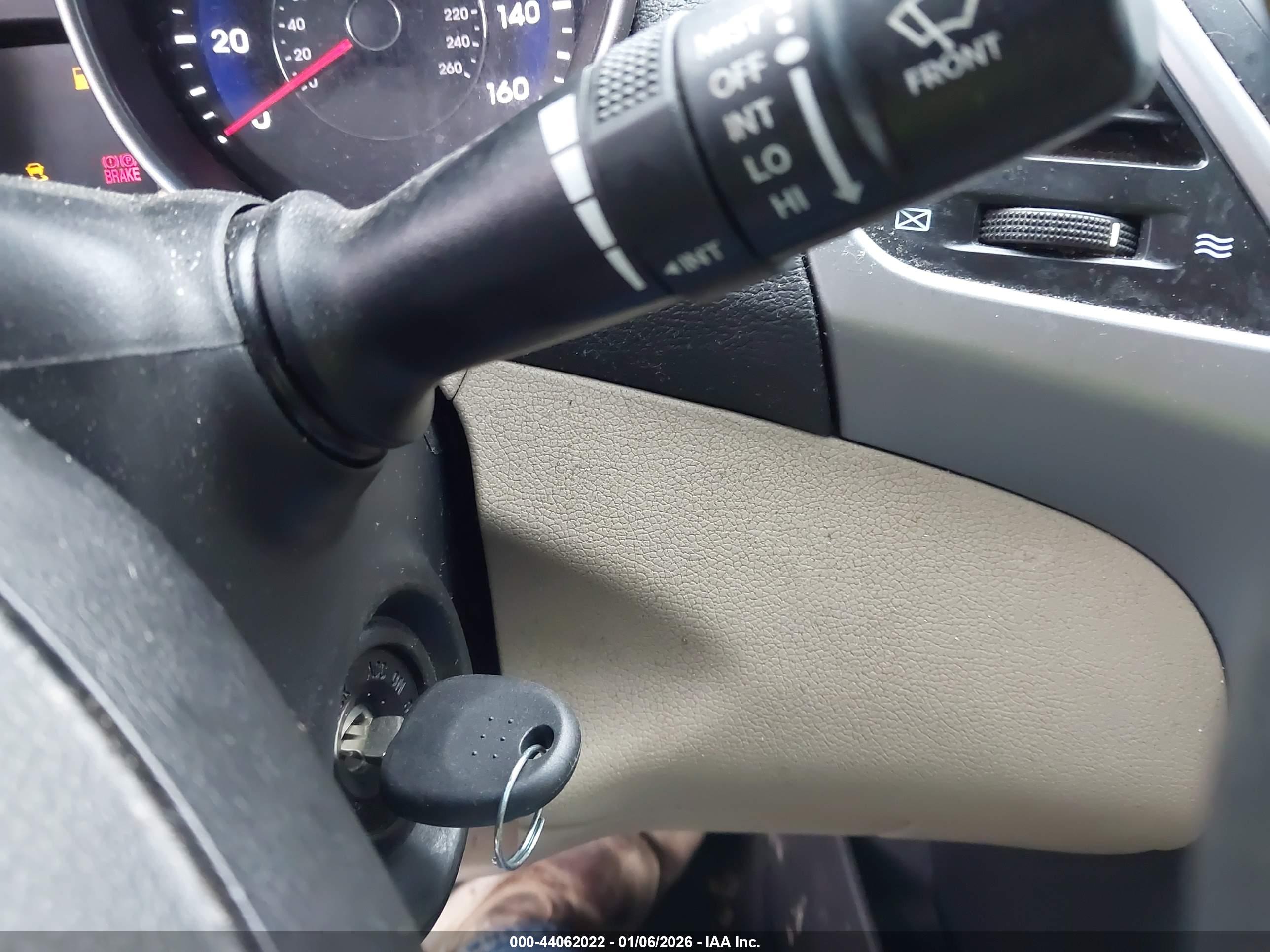 HYUNDAI ELANTRA image 11