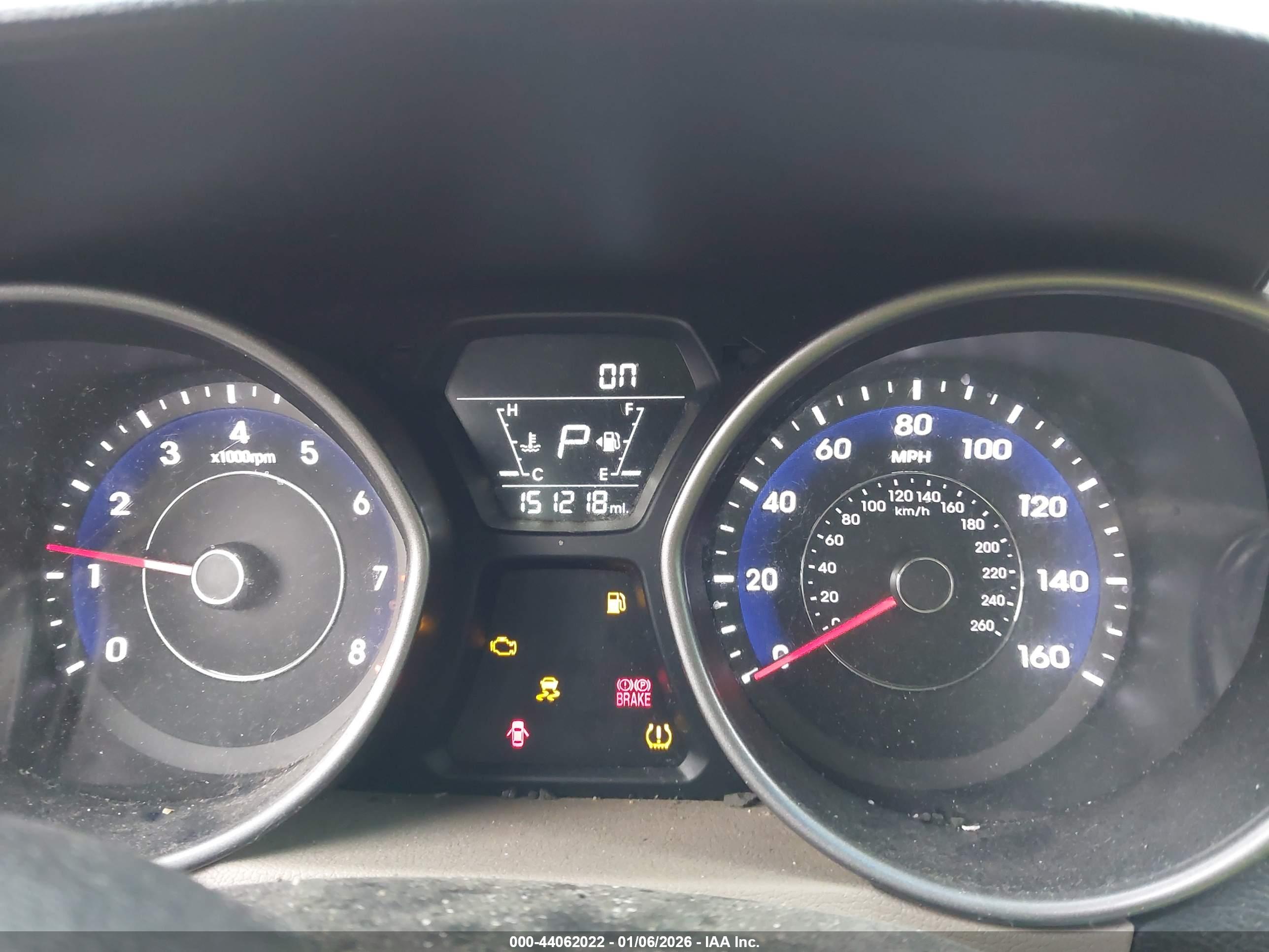 HYUNDAI ELANTRA image 7