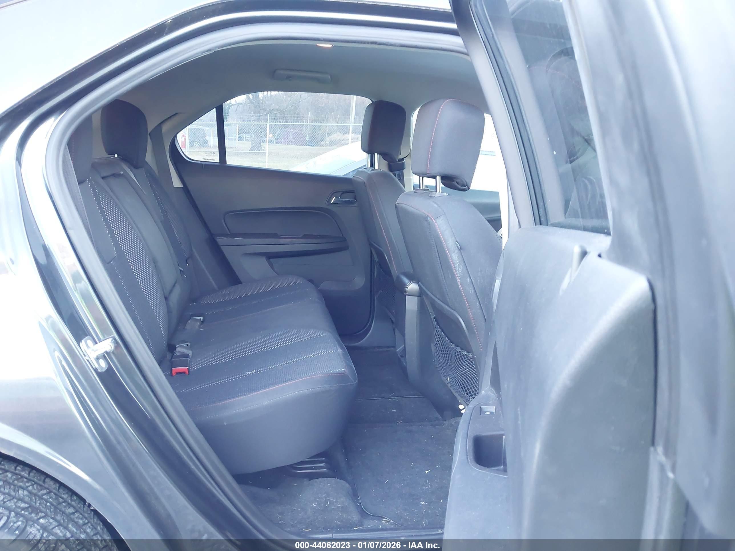 CHEVROLET EQUINOX image 8