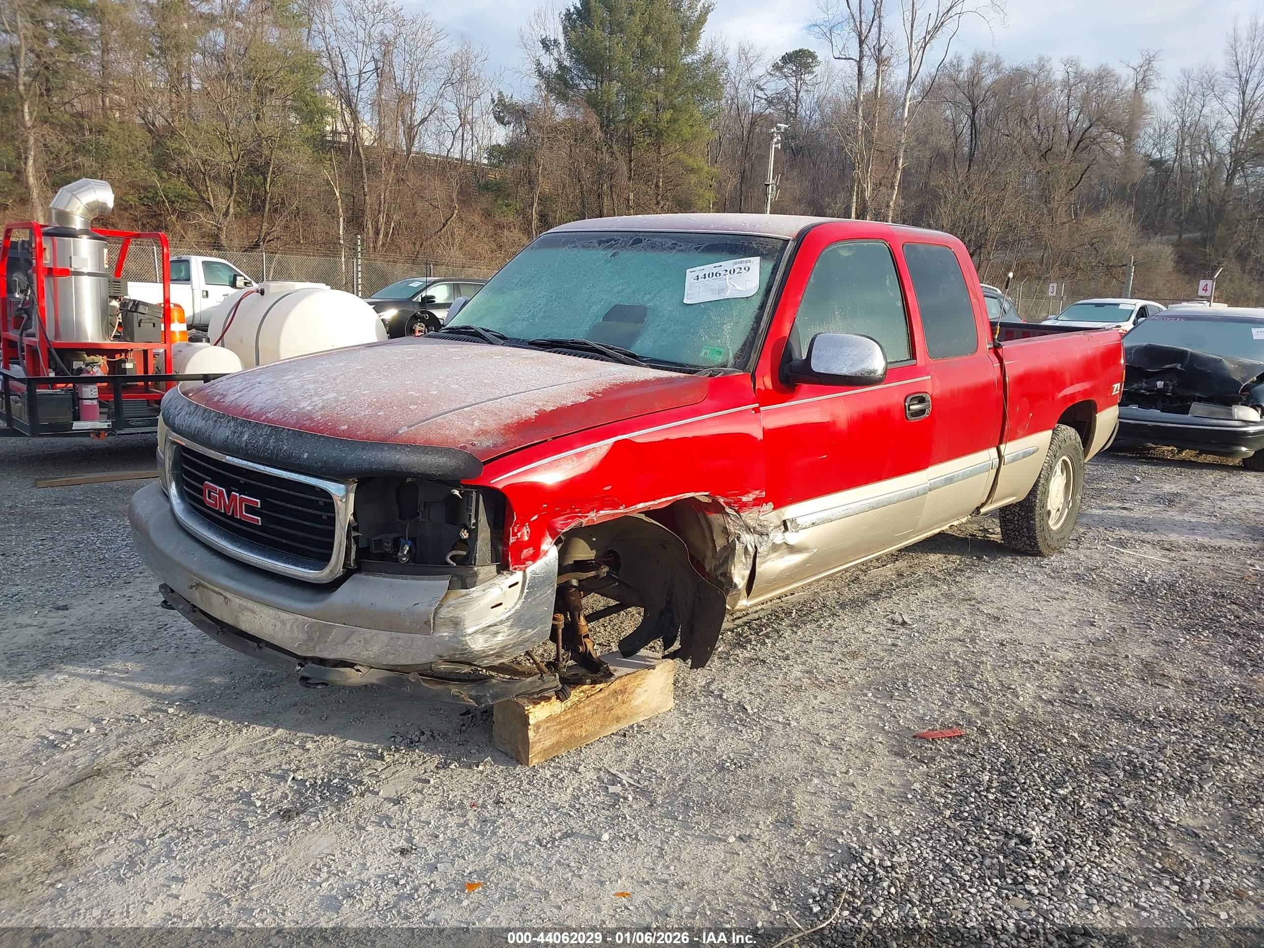 GMC SIERRA image 2