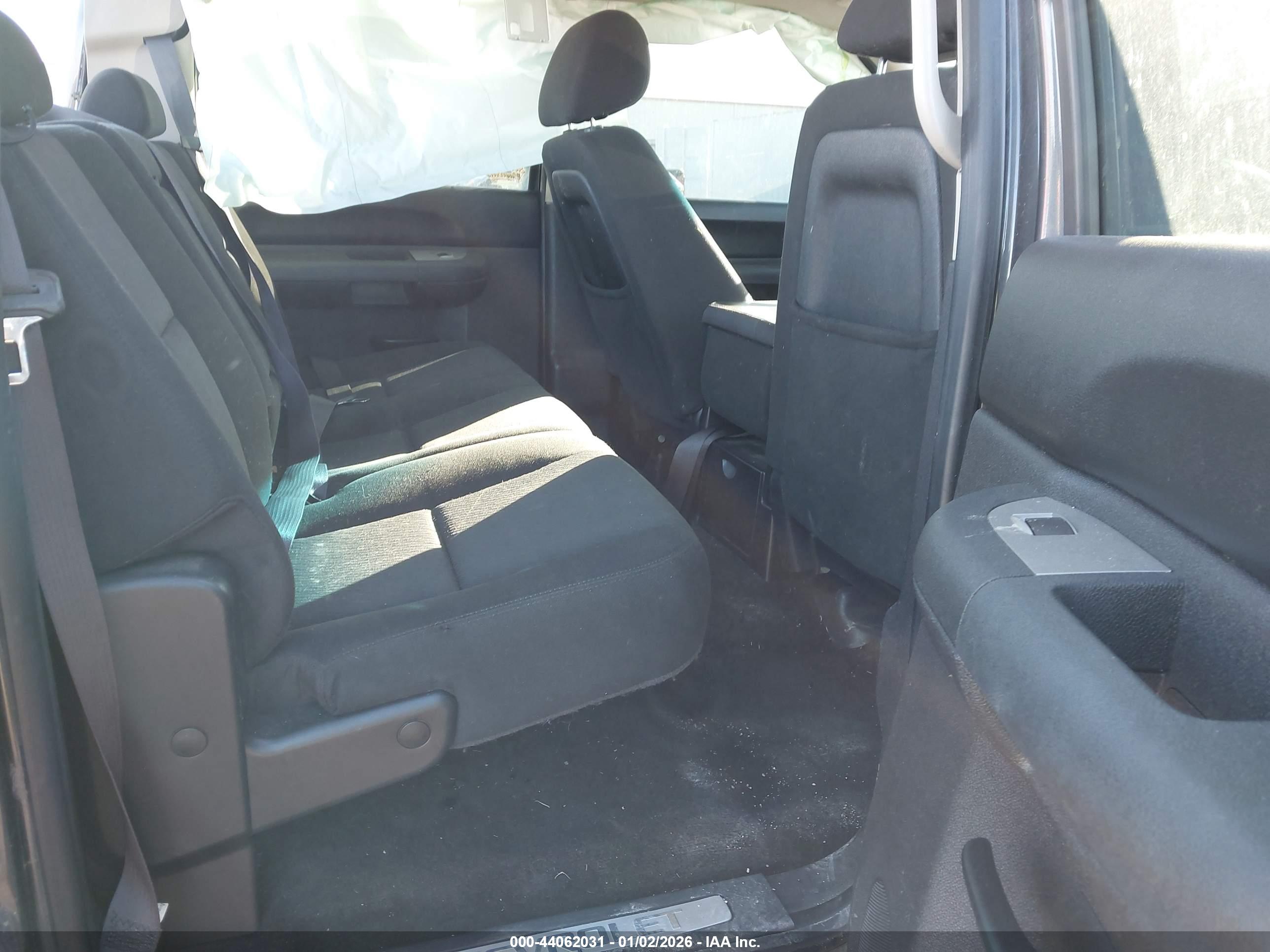 CHEVROLET SILVERADO image 8