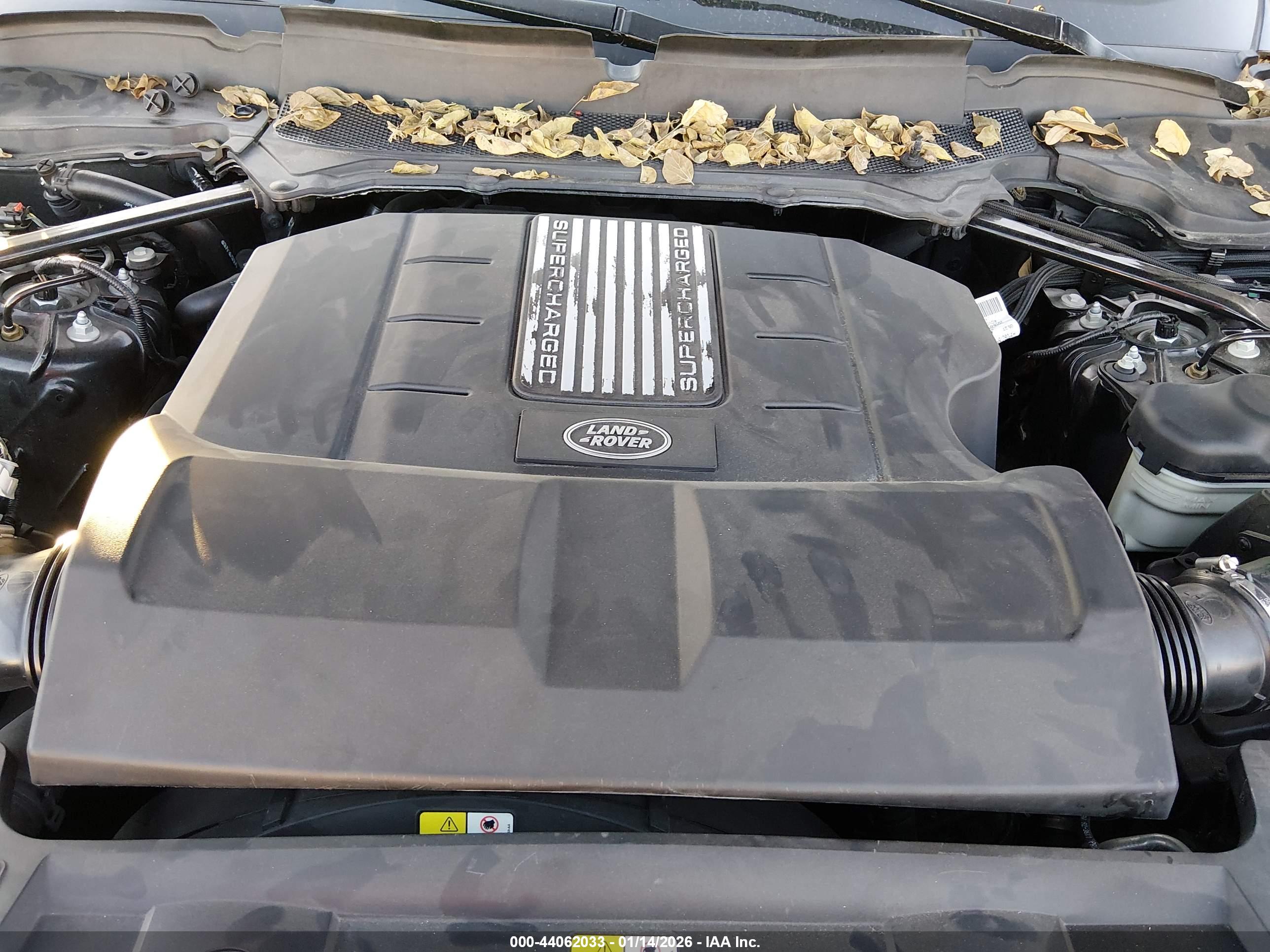 LAND ROVER image 10
