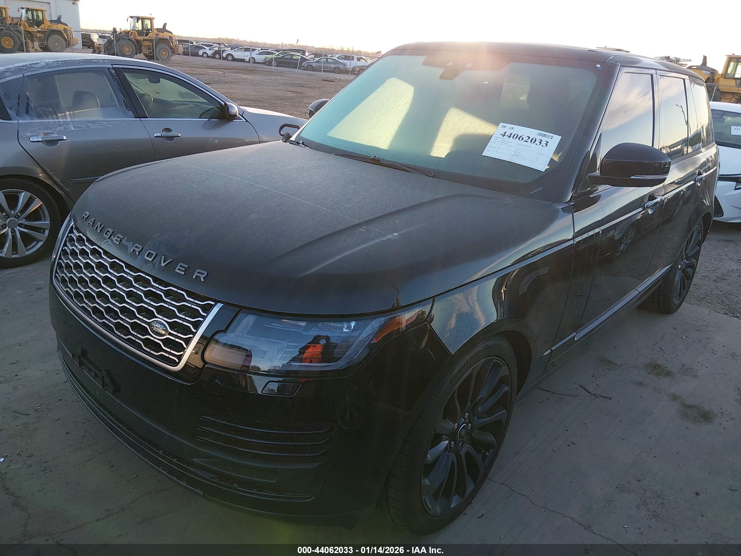 LAND ROVER image 2